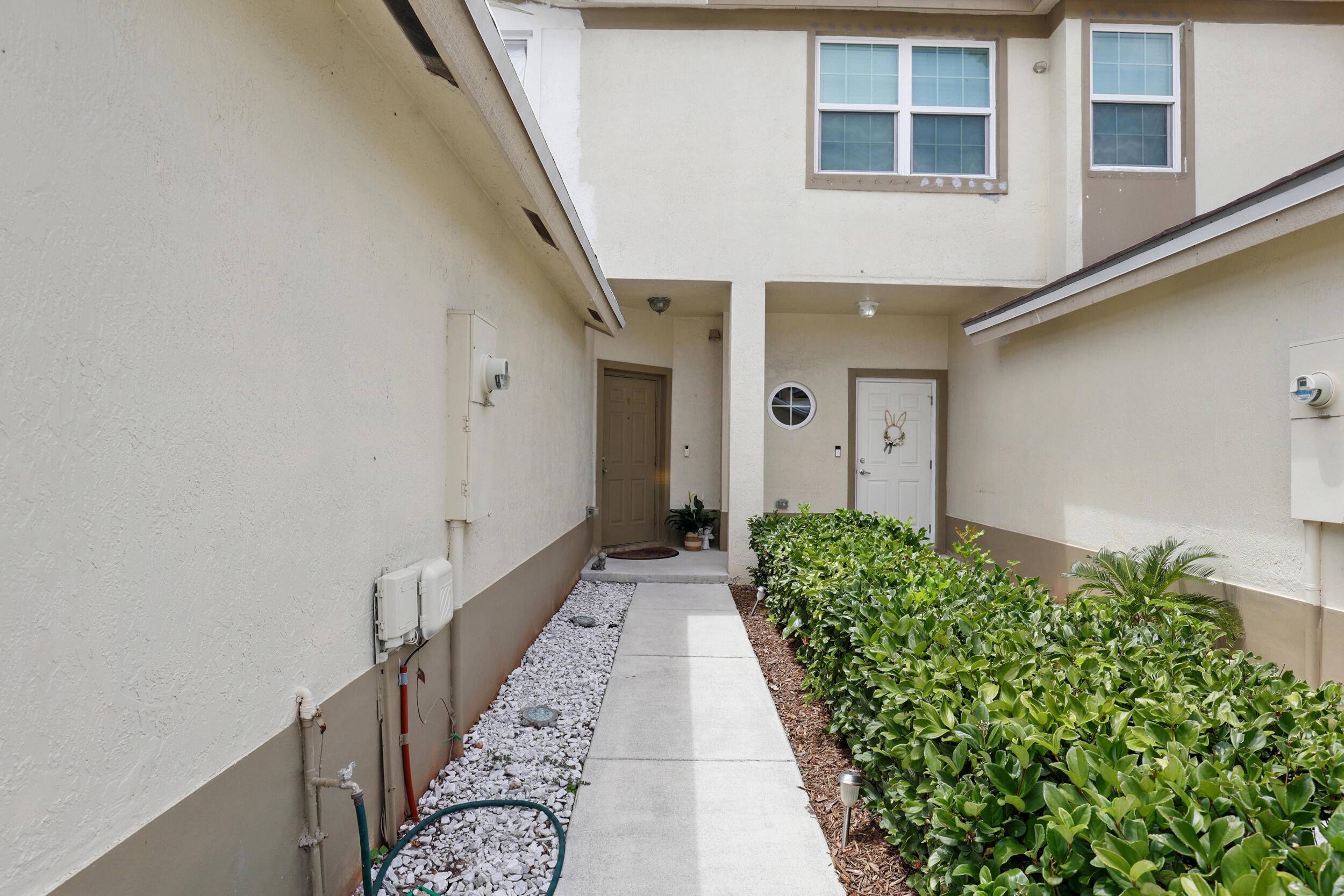 Lake Worth, FL 33463,7651 Sonesta Shores DR