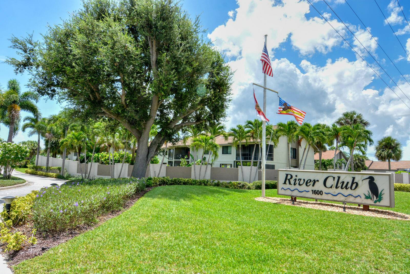 Jensen Beach, FL 34957,1600 NE Dixie HWY 14-102
