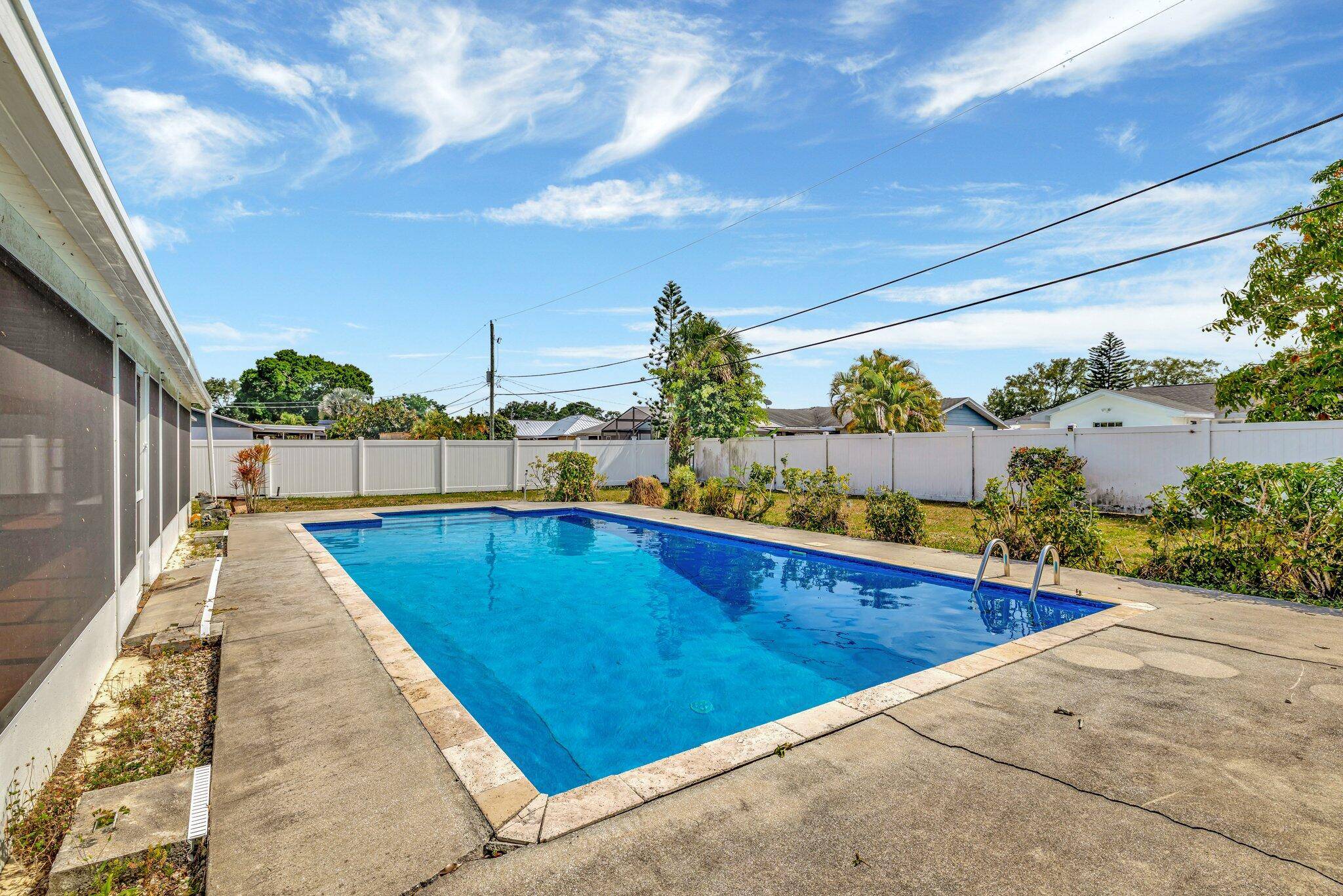 Port Saint Lucie, FL 34983,566 SE Floresta DR