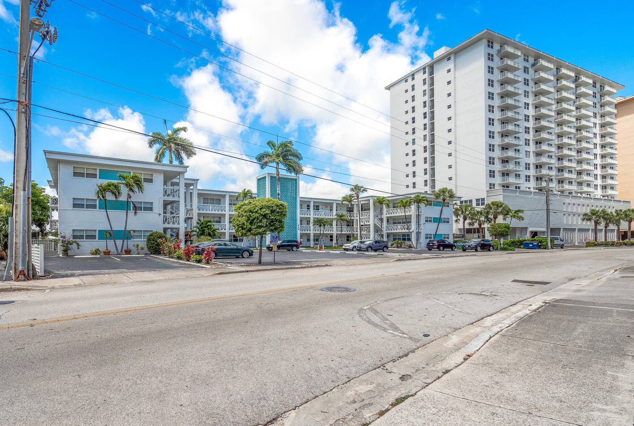 Hallandale Beach, FL 33009,419 Golden Isles DR 107