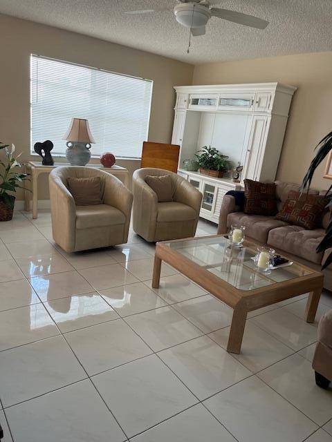 Delray Beach, FL 33484,619 Burgundy M 619