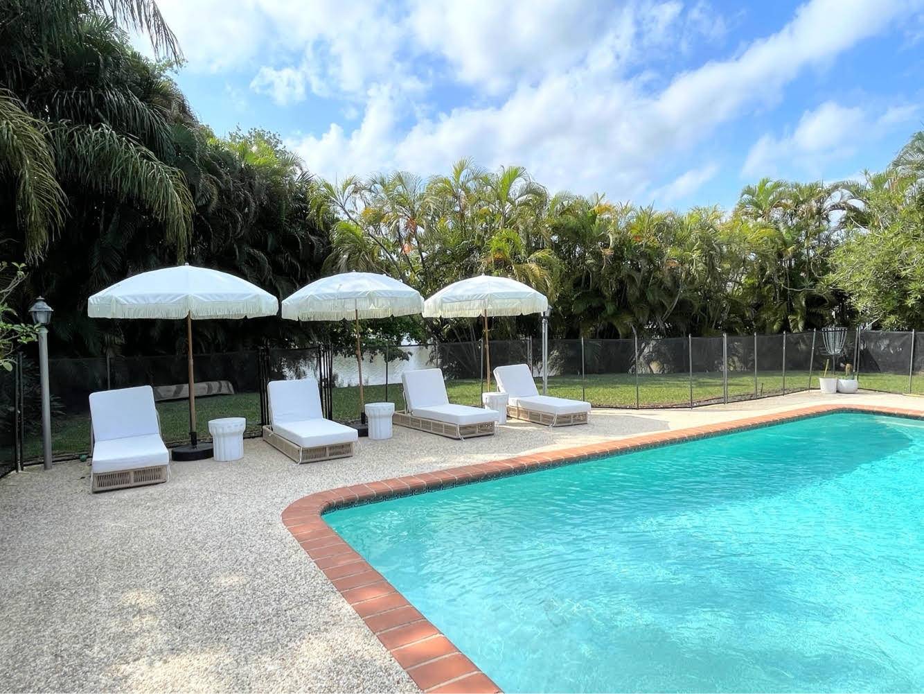 Coral Springs, FL 33071,148 NW 98th LN