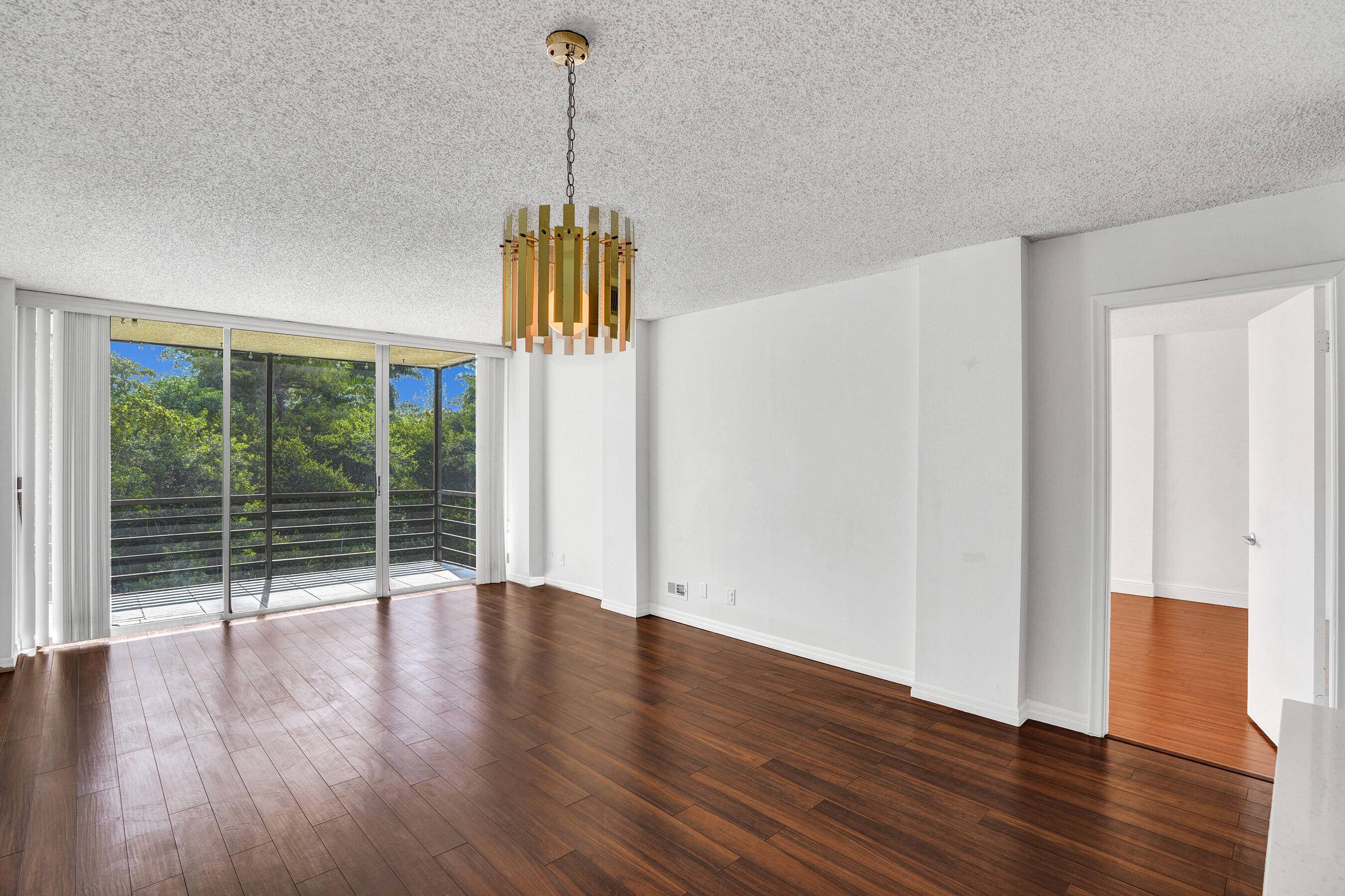 Oakland Park, FL 33309,105 Royal Park DR 3d