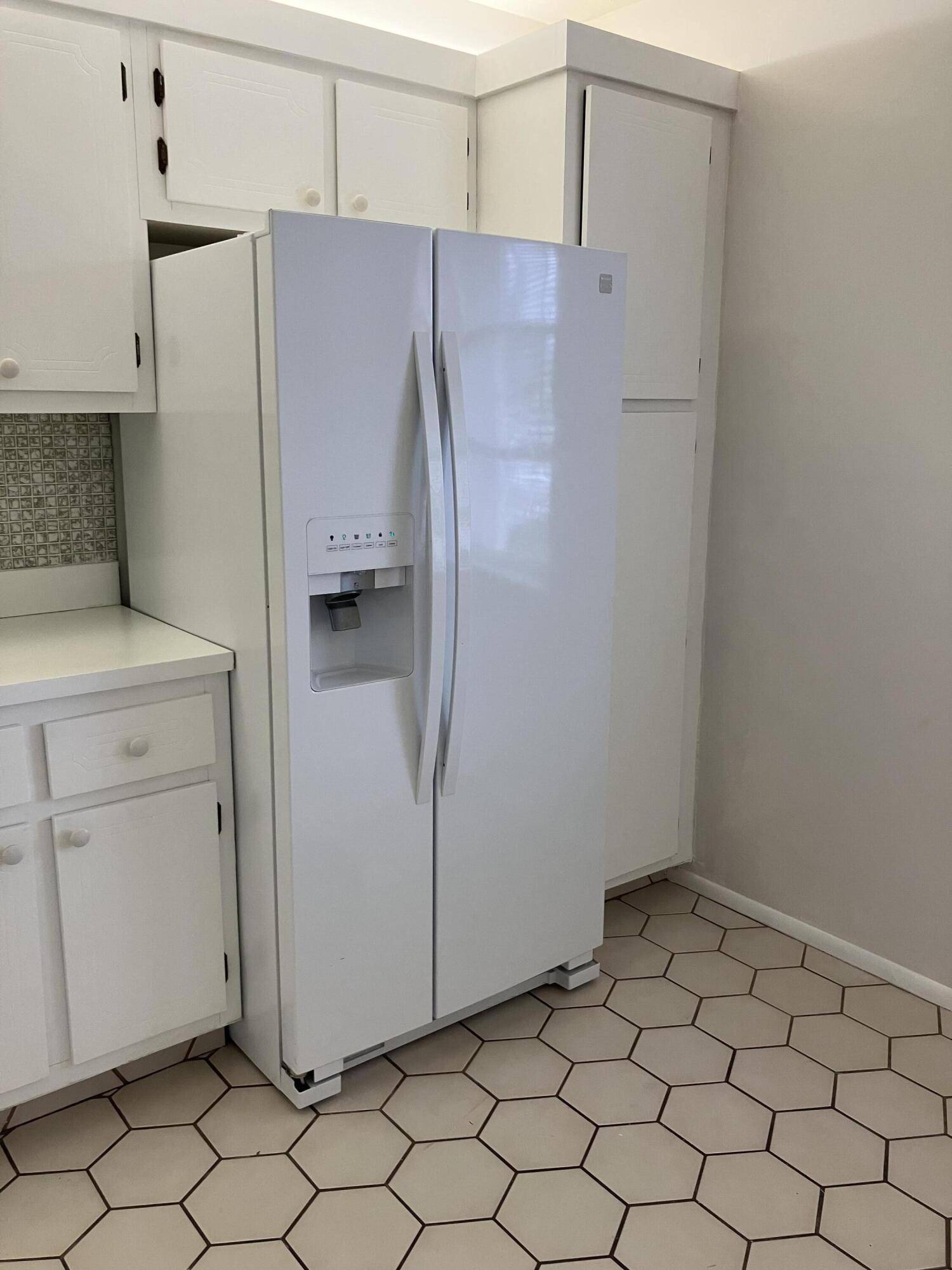West Palm Beach, FL 33415,2886 E Fernley DR 92