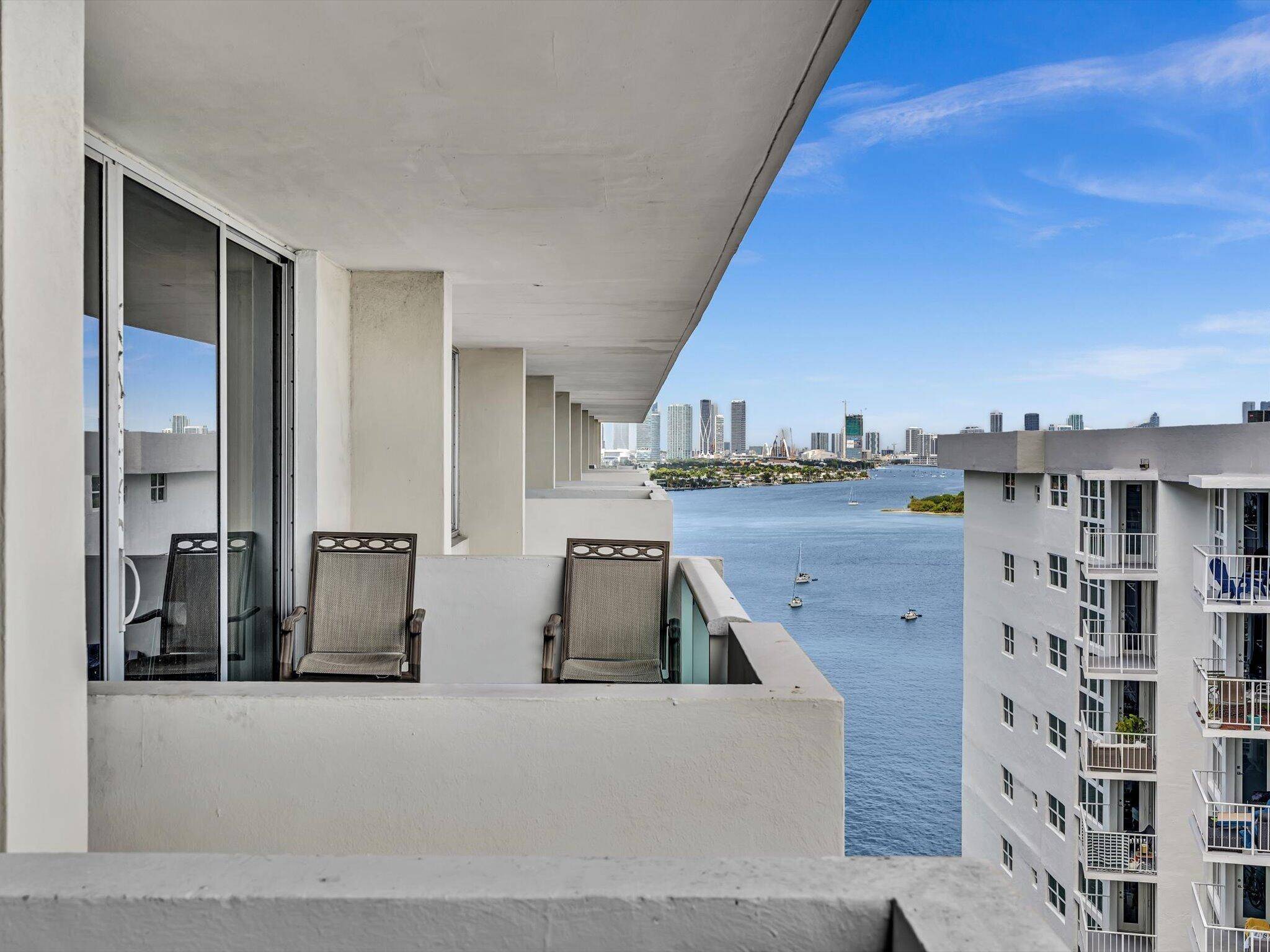 Miami Beach, FL 33139,1200 West AVE Ph19