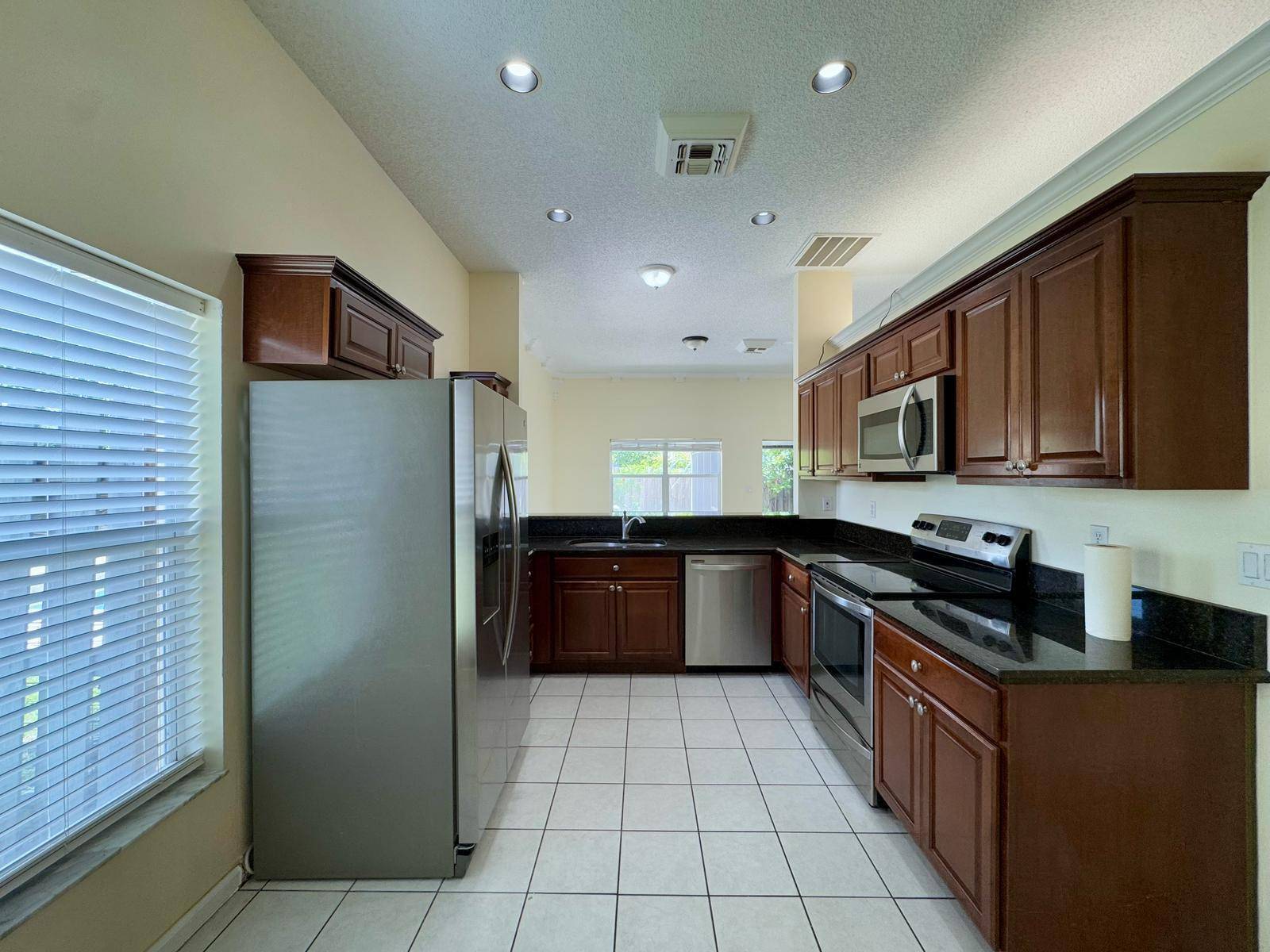 Boynton Beach, FL 33472,5107 Rosen BLVD