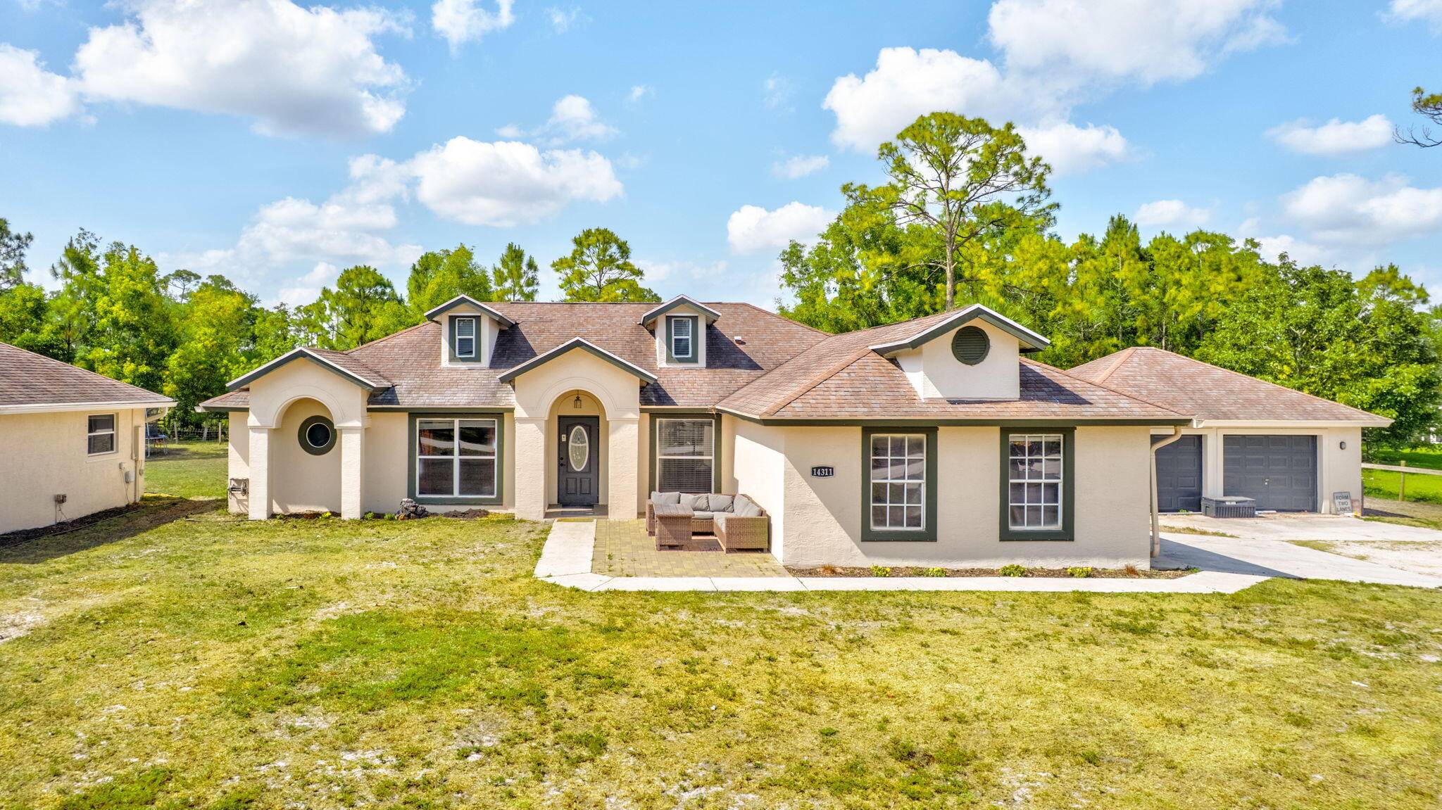 Loxahatchee, FL 33470,14311 N 86th RD
