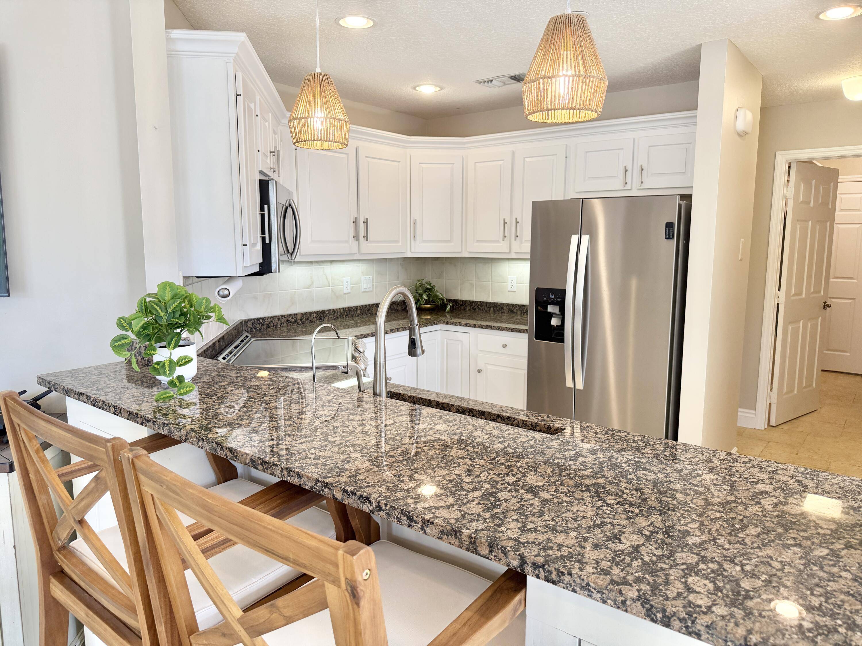 Juno Beach, FL 33408,400 Seaside LN