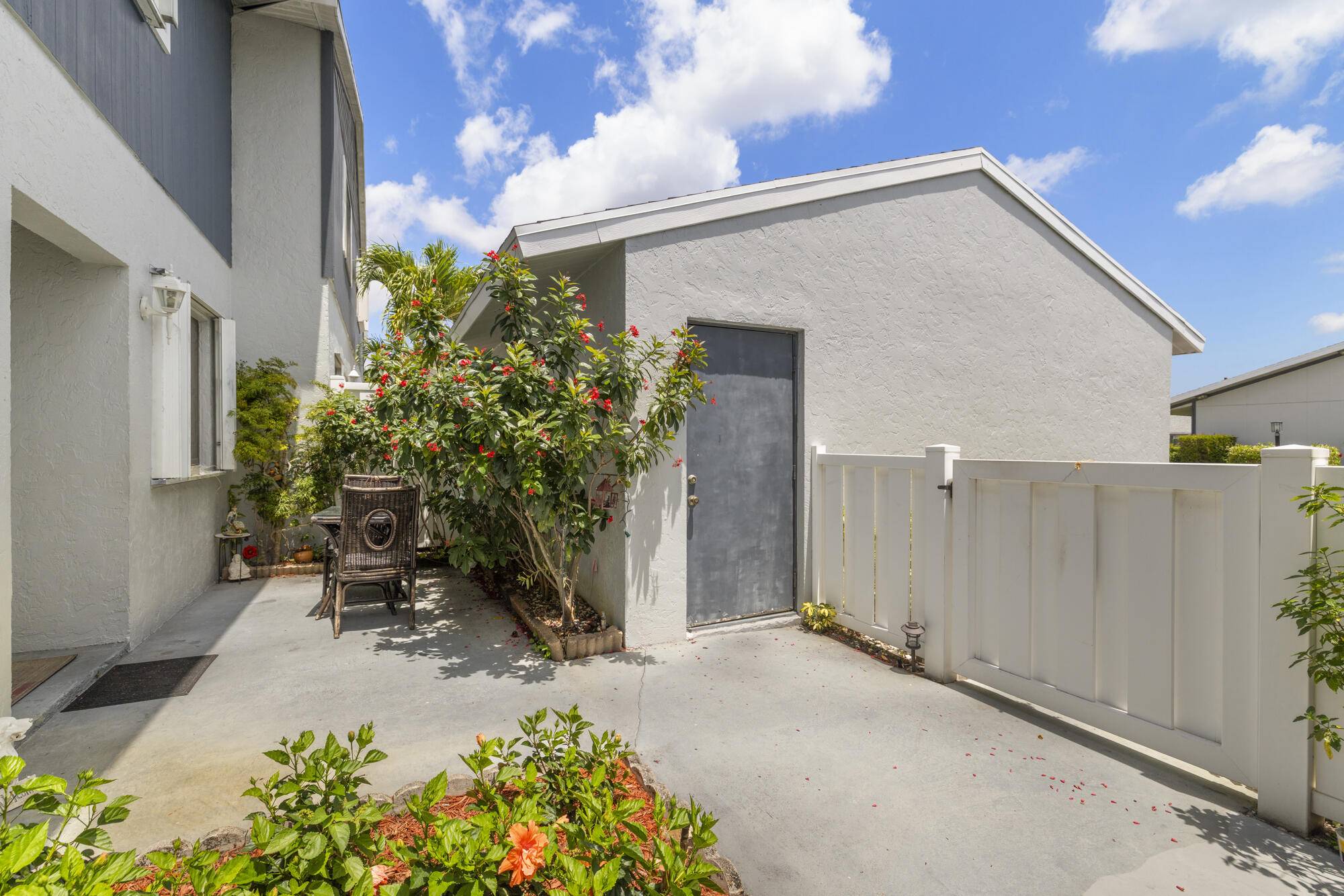 West Palm Beach, FL 33415,2641 W Gately DR 2003
