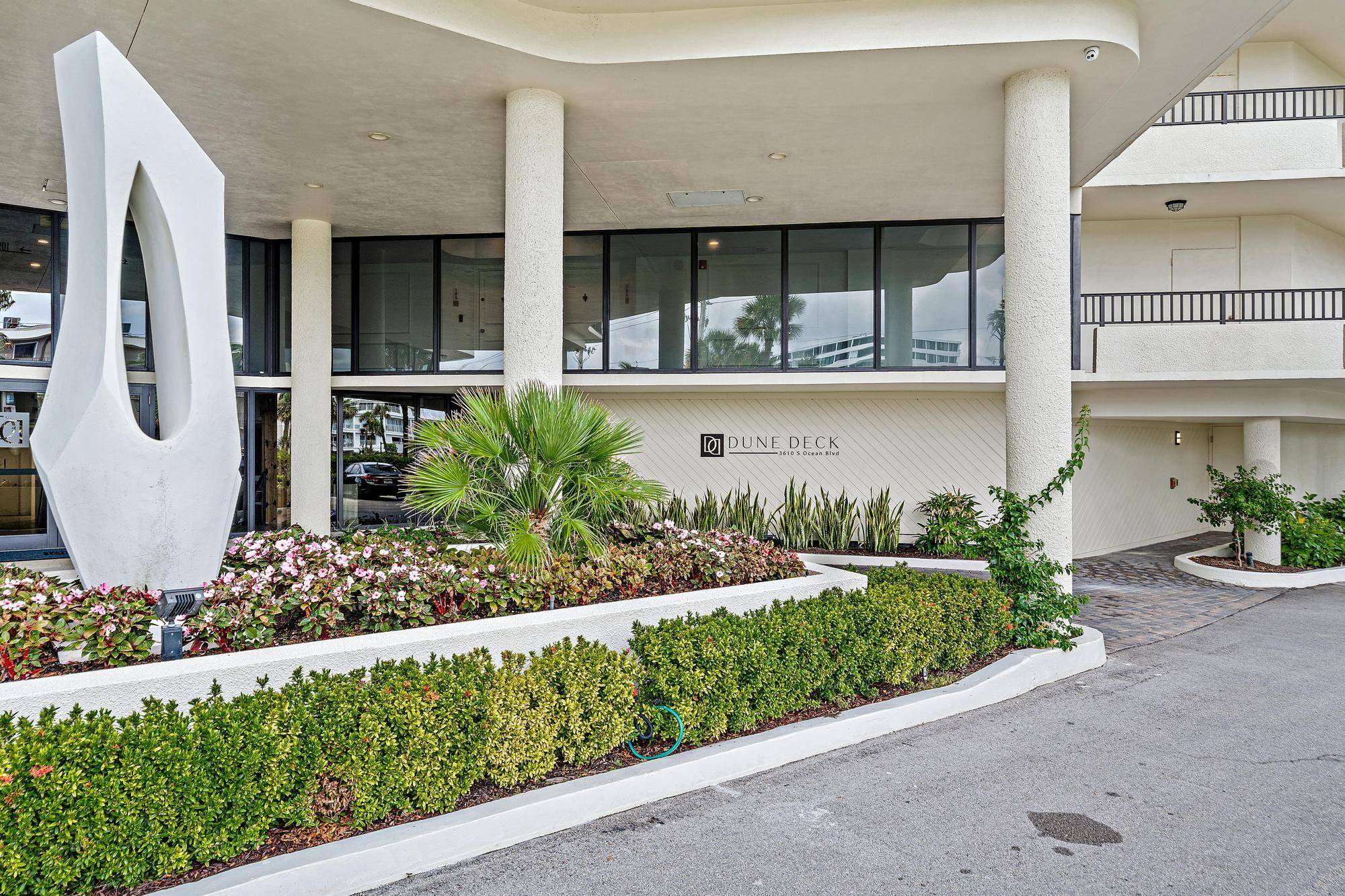 South Palm Beach, FL 33480,3610 S Ocean BLVD 405