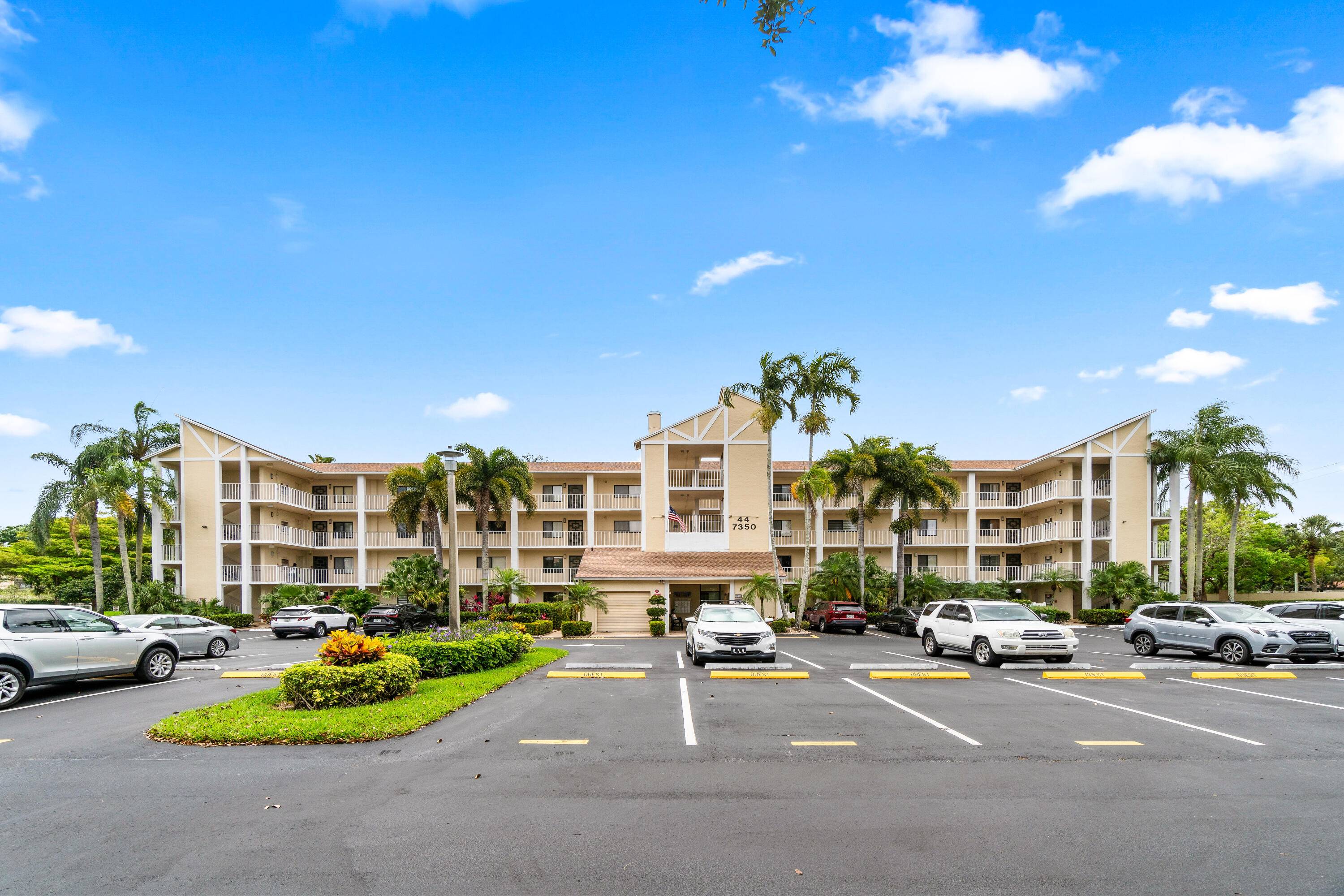 Delray Beach, FL 33446,7350 Kinghurst DR 305