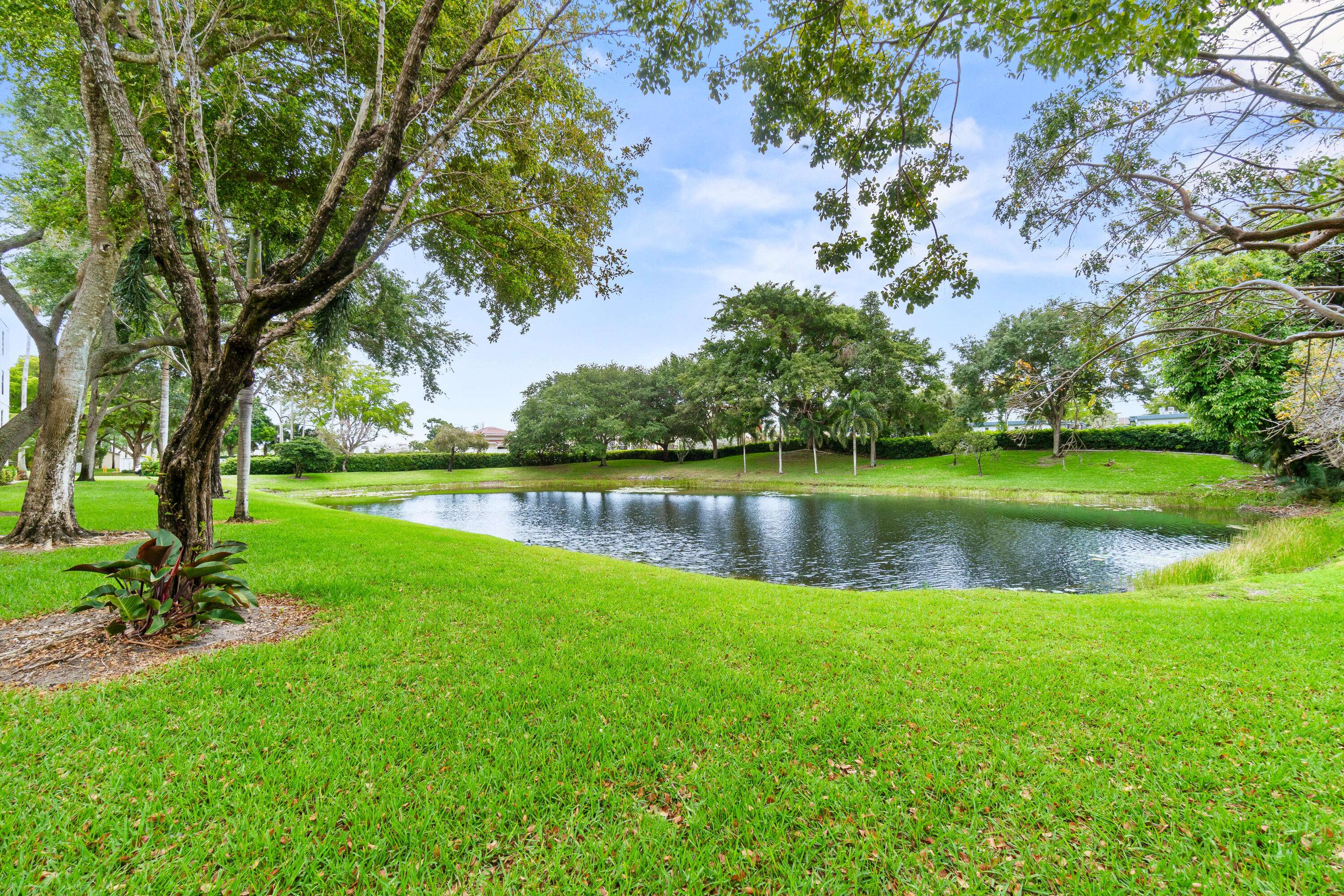 Delray Beach, FL 33446,7350 Kinghurst DR 305