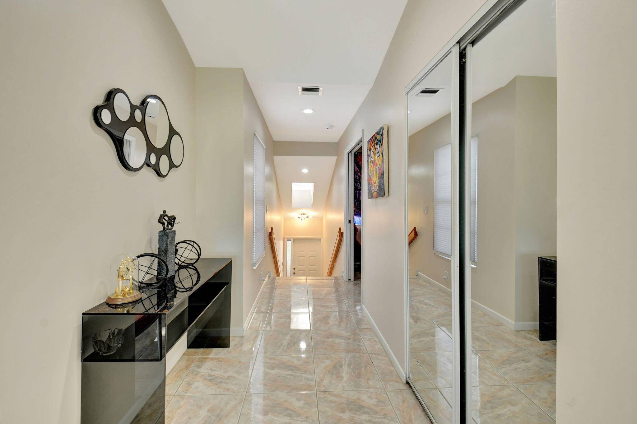 Boca Raton, FL 33487,17051 Emile ST 5