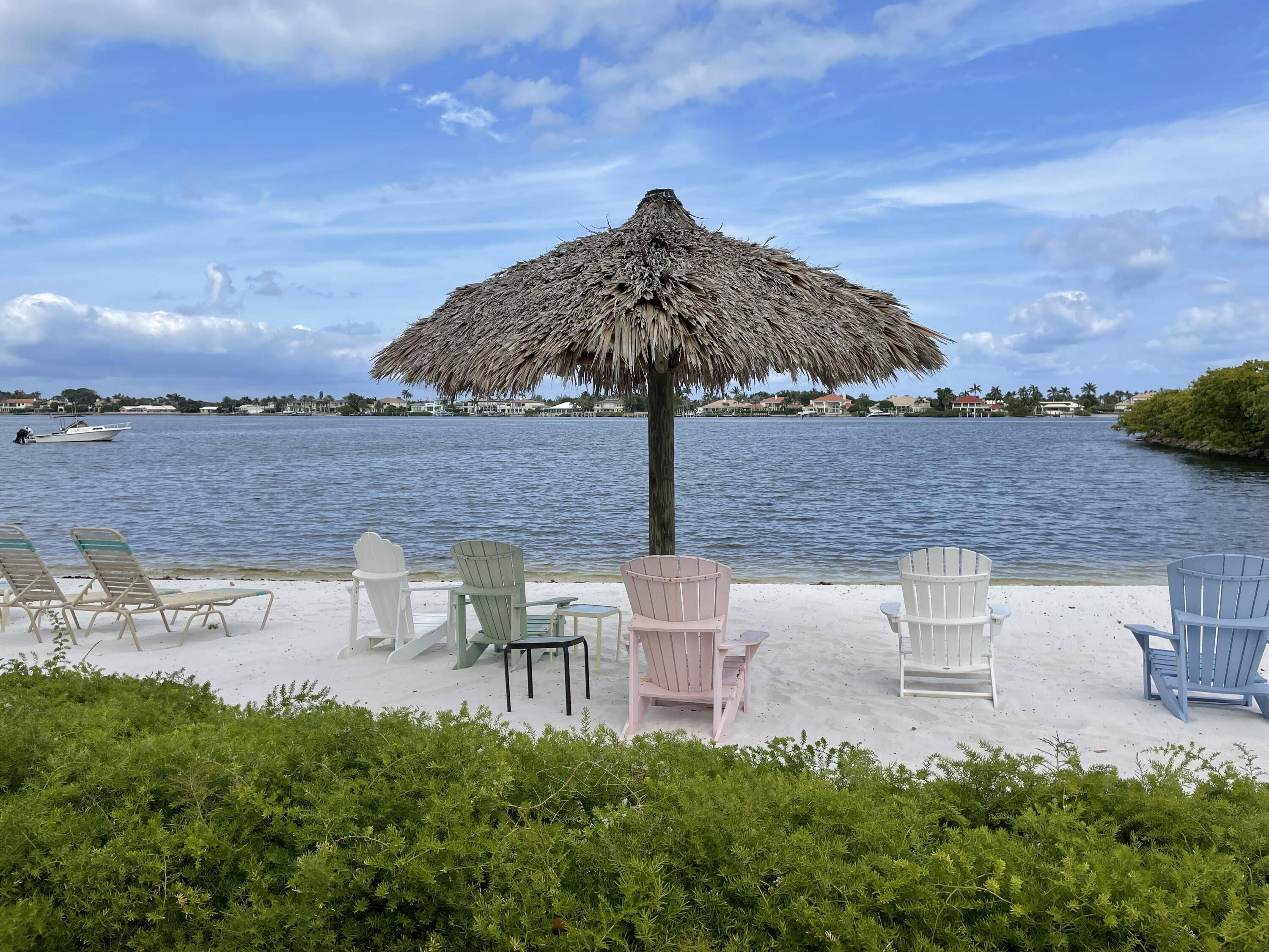 Hypoluxo, FL 33462,1200 Scotia DR 305