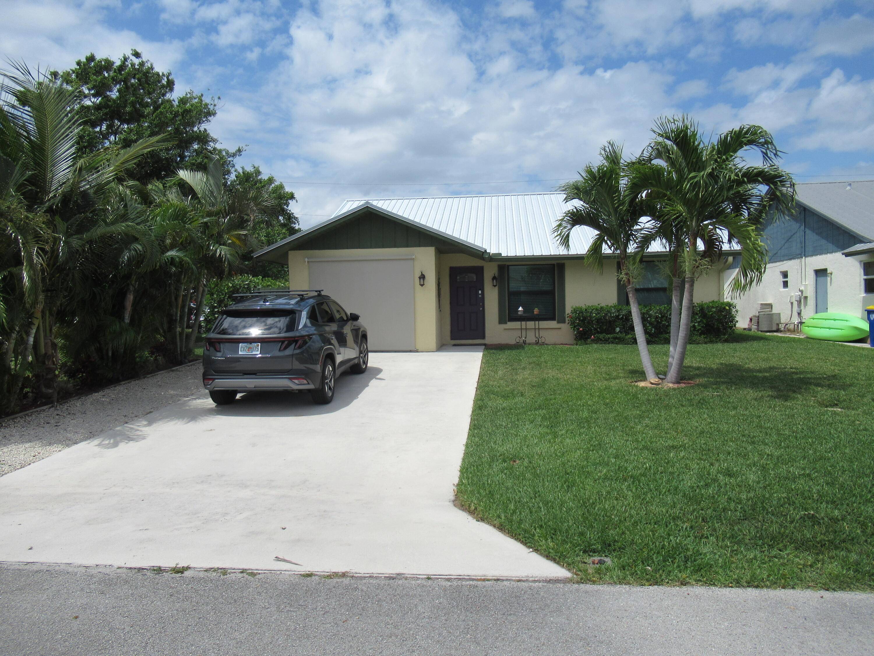 Stuart, FL 34997,5832 SE Collins AVE