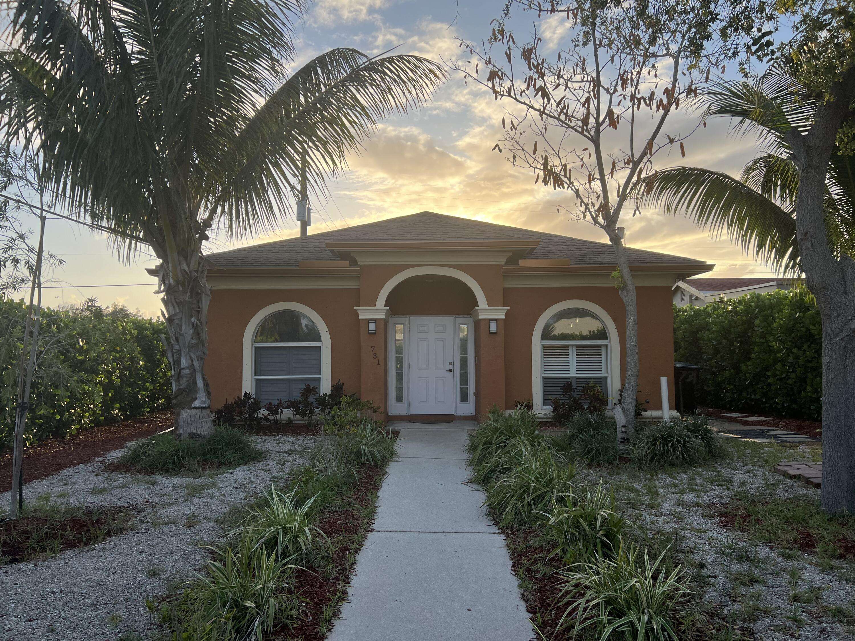 Lake Worth Beach, FL 33460,731 S J ST