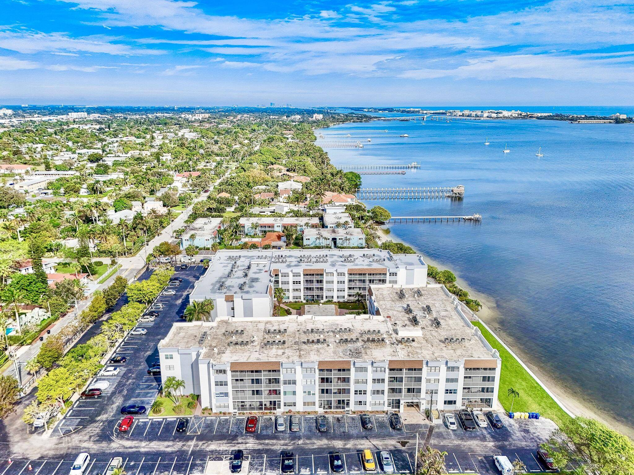 Lake Worth Beach, FL 33460,1516 S Lakeside DR #312