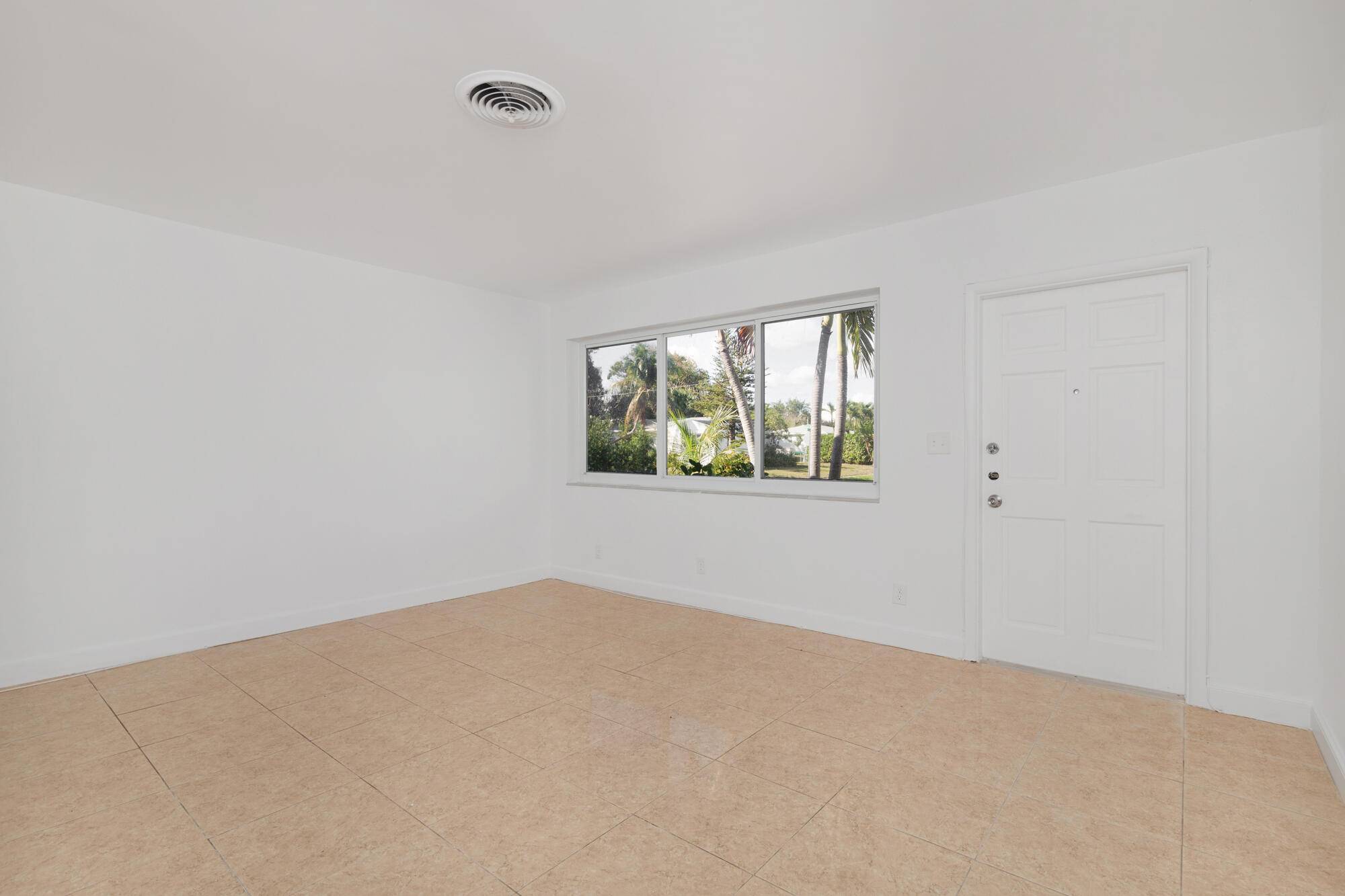 West Palm Beach, FL 33405,358 Bunker Ranch RD