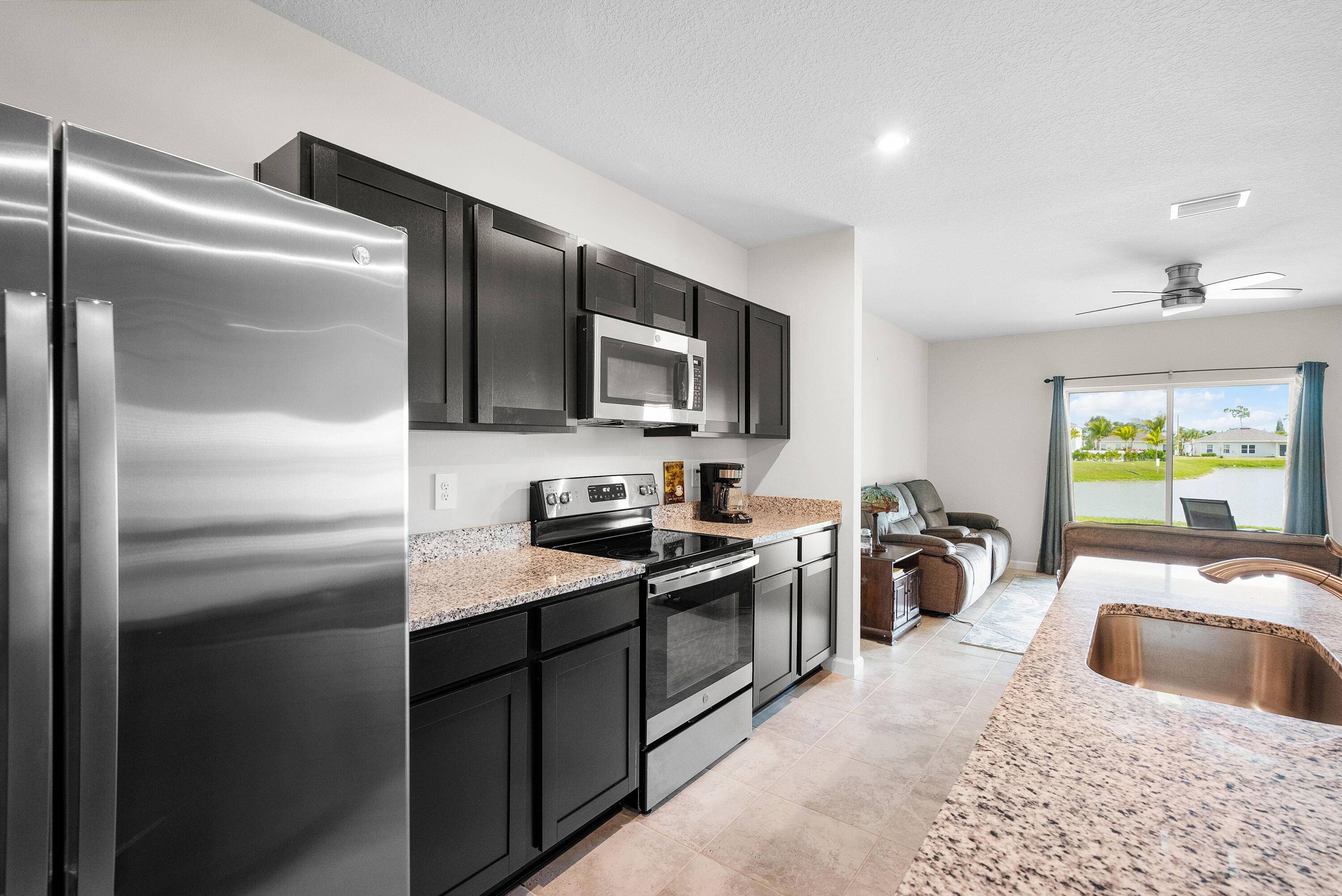 Fort Pierce, FL 34981,834 Persimmon PL