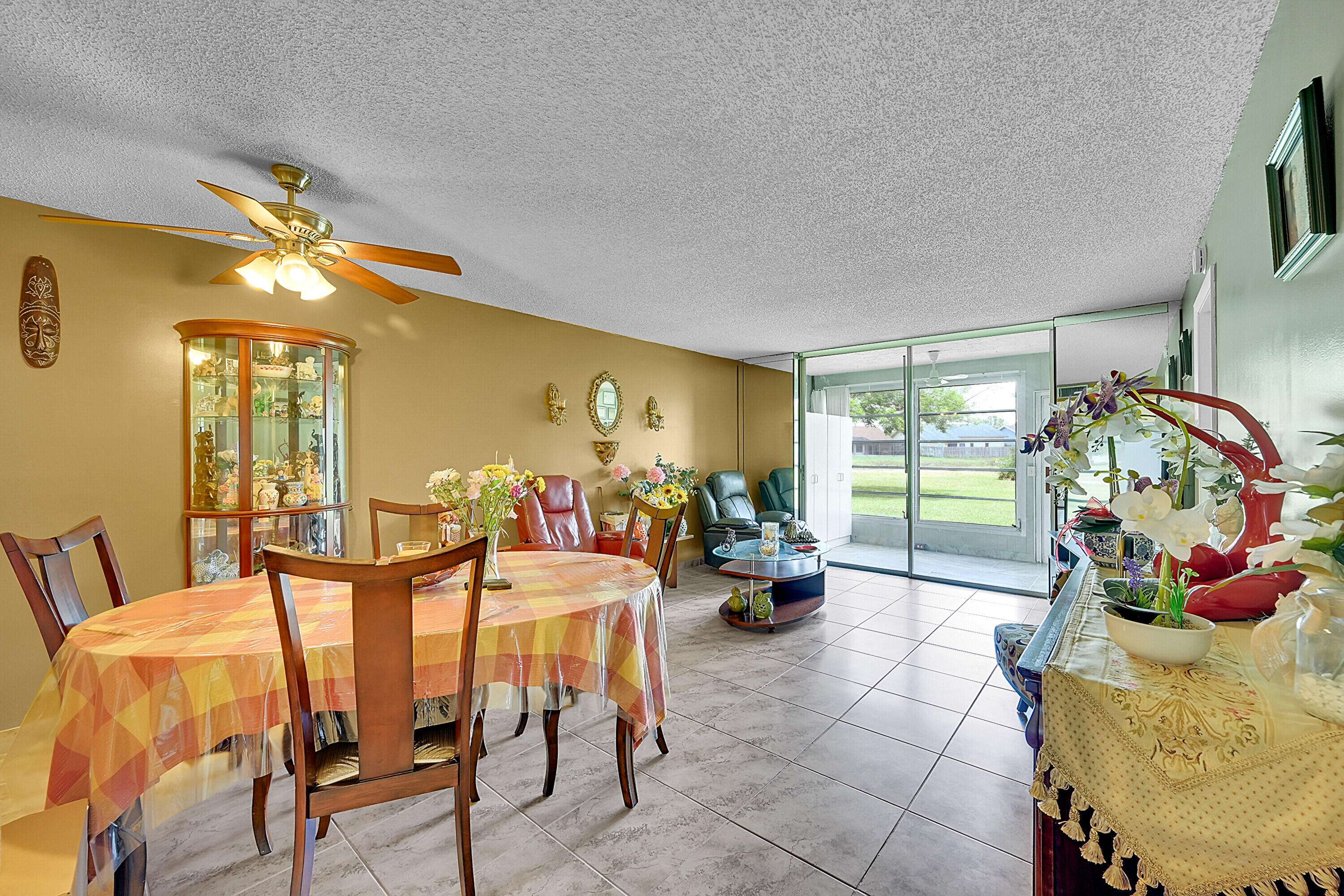 Sunrise, FL 33322,9621 Sunrise Lakes BLVD 104