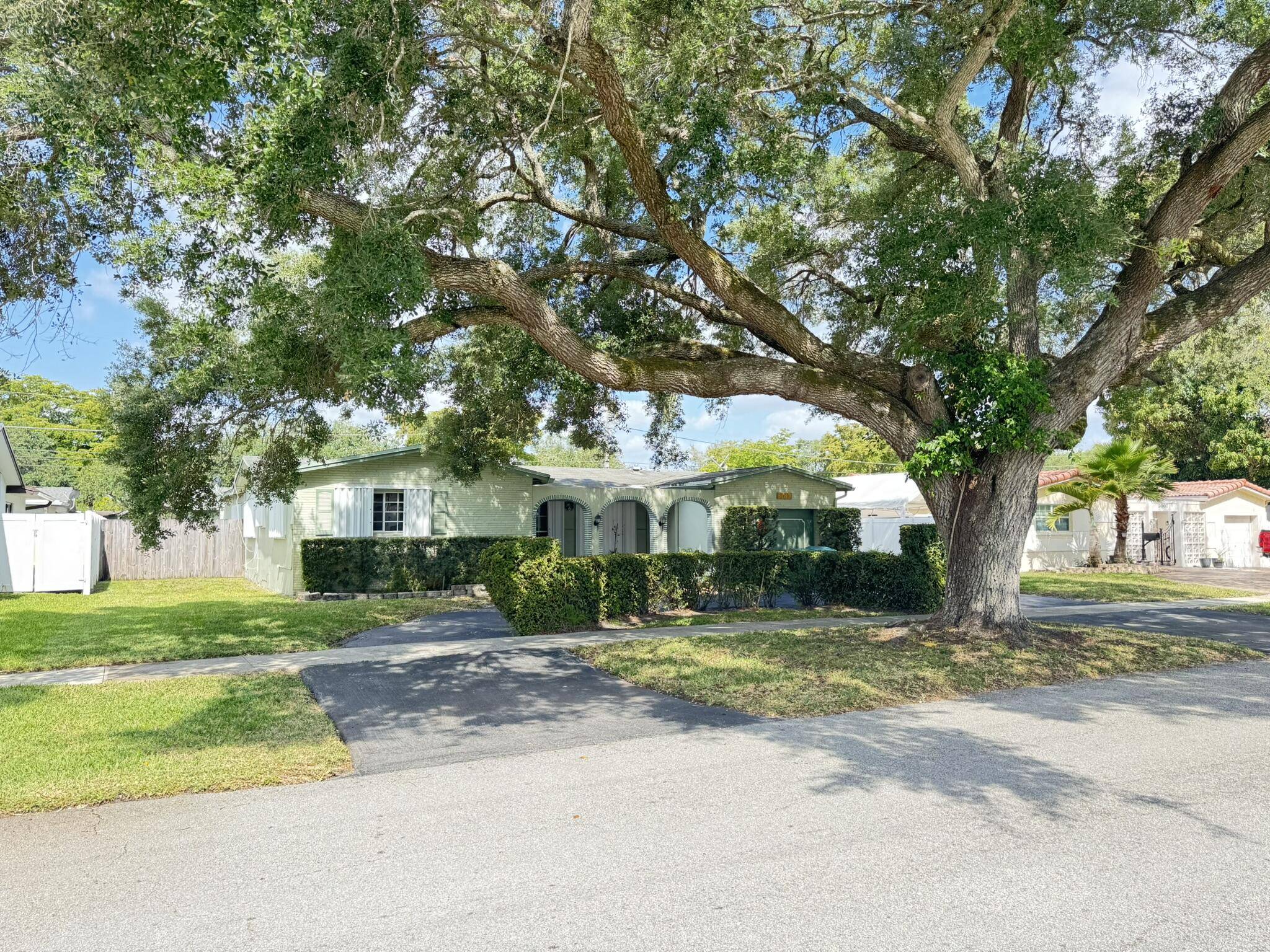 Cooper City, FL 33328,5013 SW 88th TER
