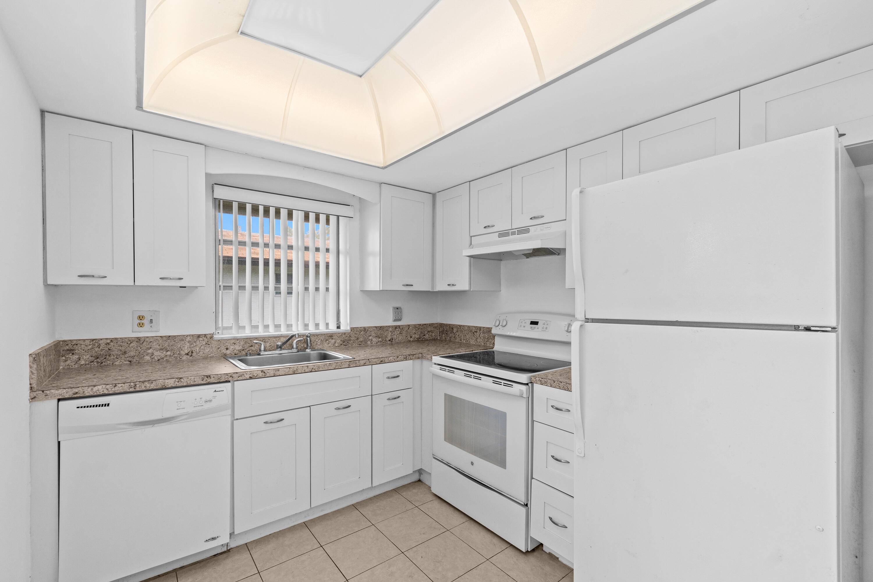 Delray Beach, FL 33484,13648 Coconut Palm CT B