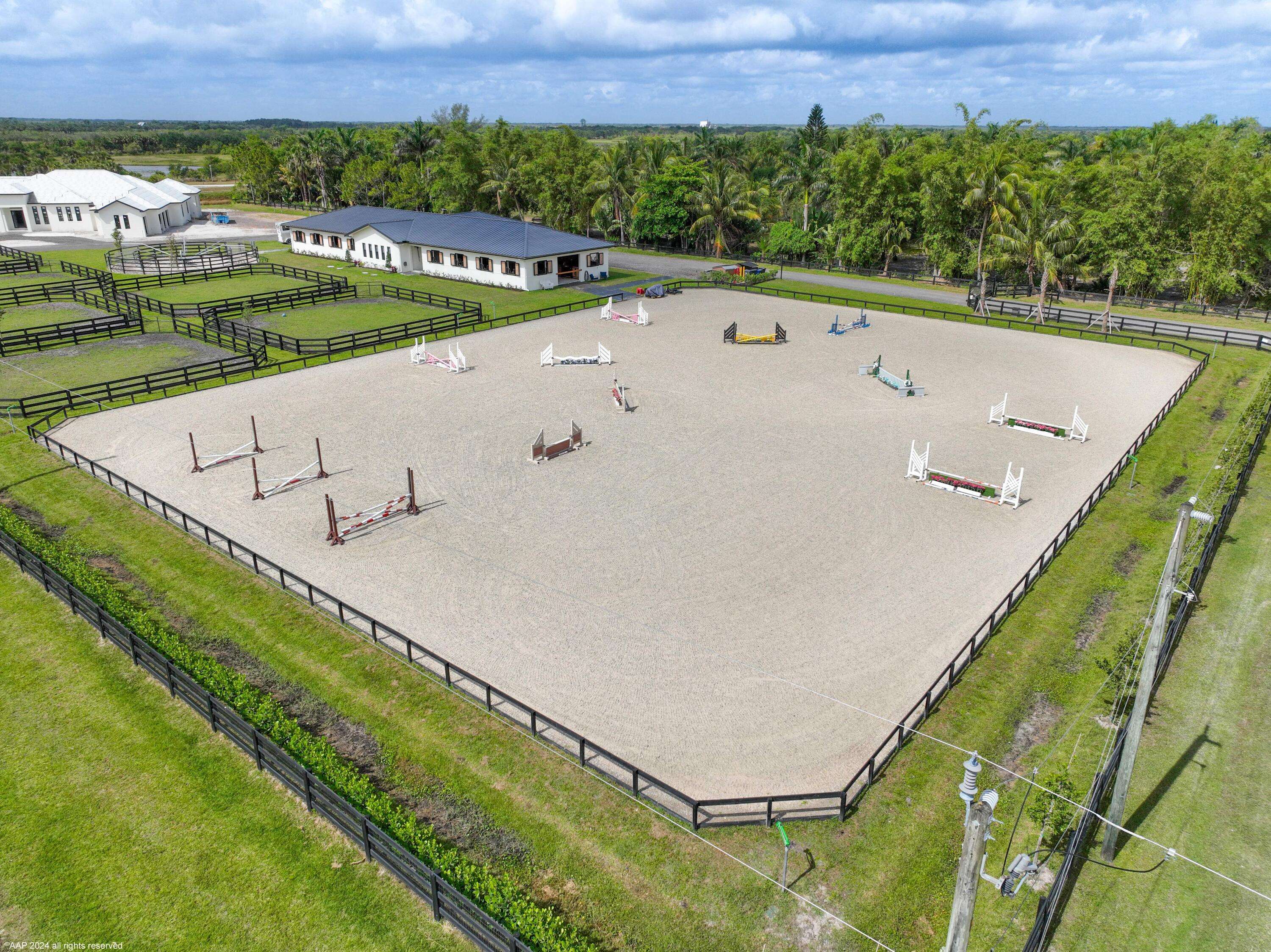 Wellington, FL 33470,16028 Norris RD Stalls