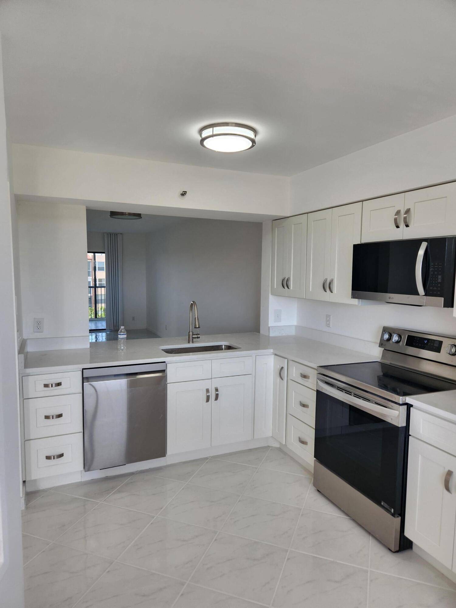 Delray Beach, FL 33446,14475 N Strathmore LN 707