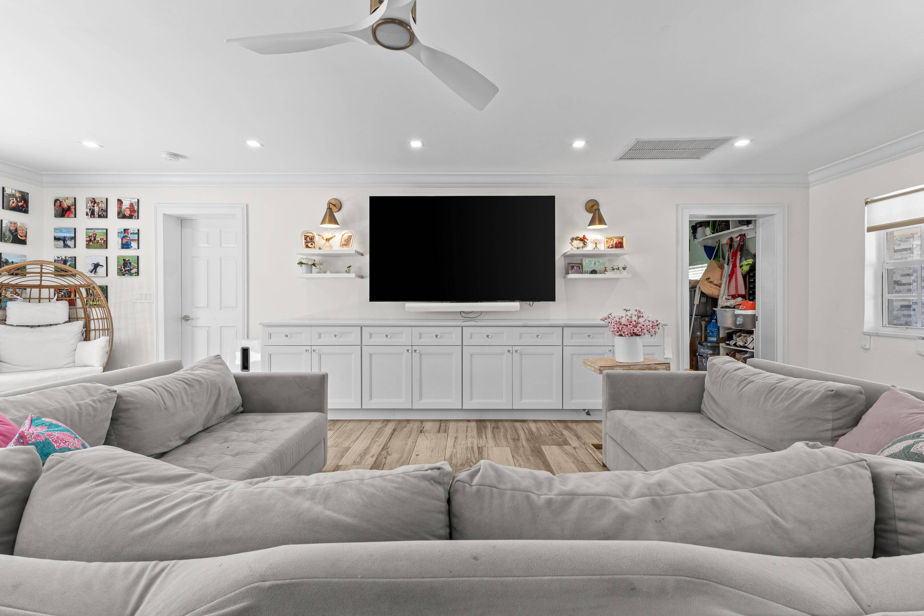 Delray Beach, FL 33483,912 Roberts RD