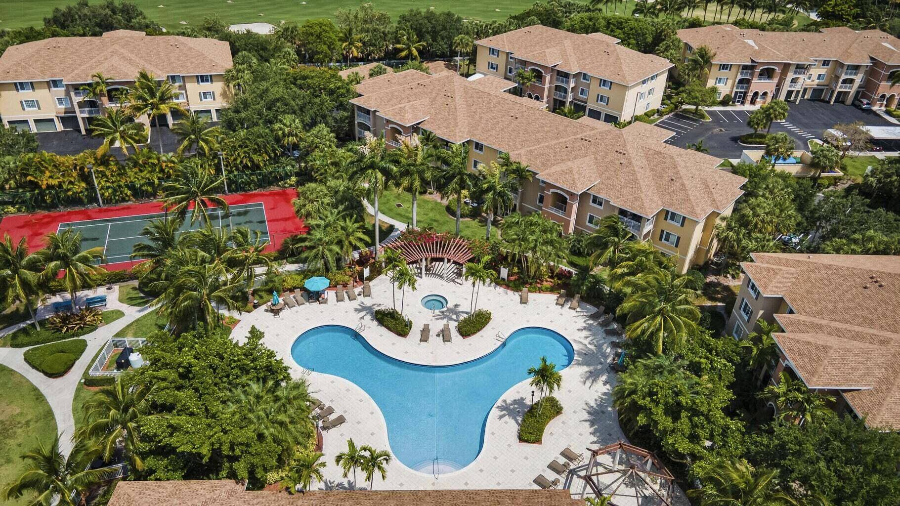 West Palm Beach, FL 33411,6450 Emerald Dunes DR 301