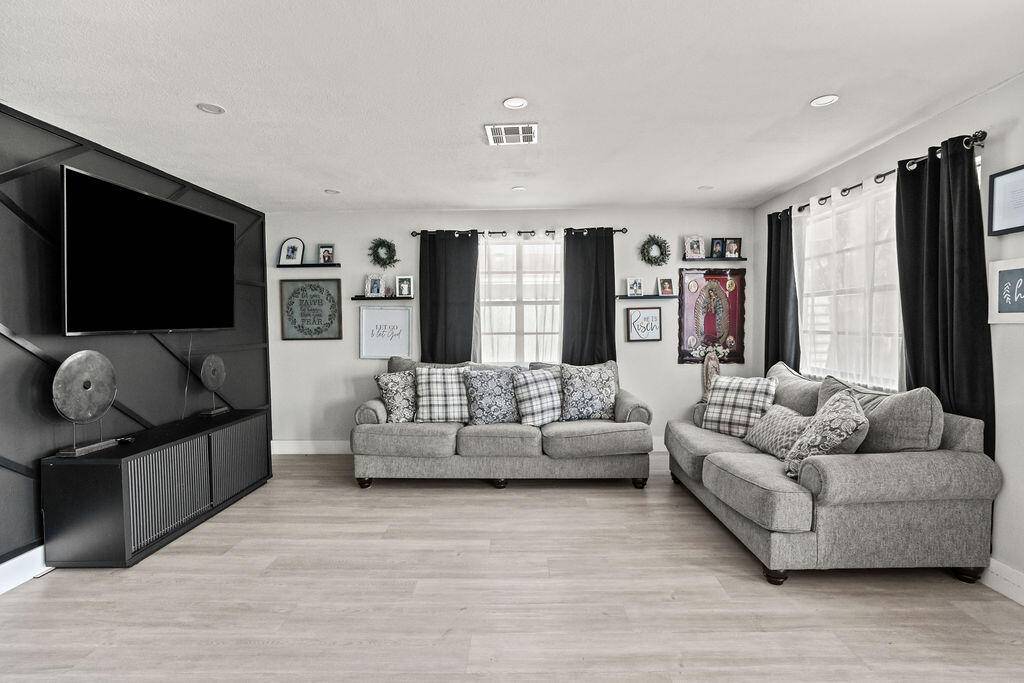 Lake Worth, FL 33463,4571 Weymouth ST