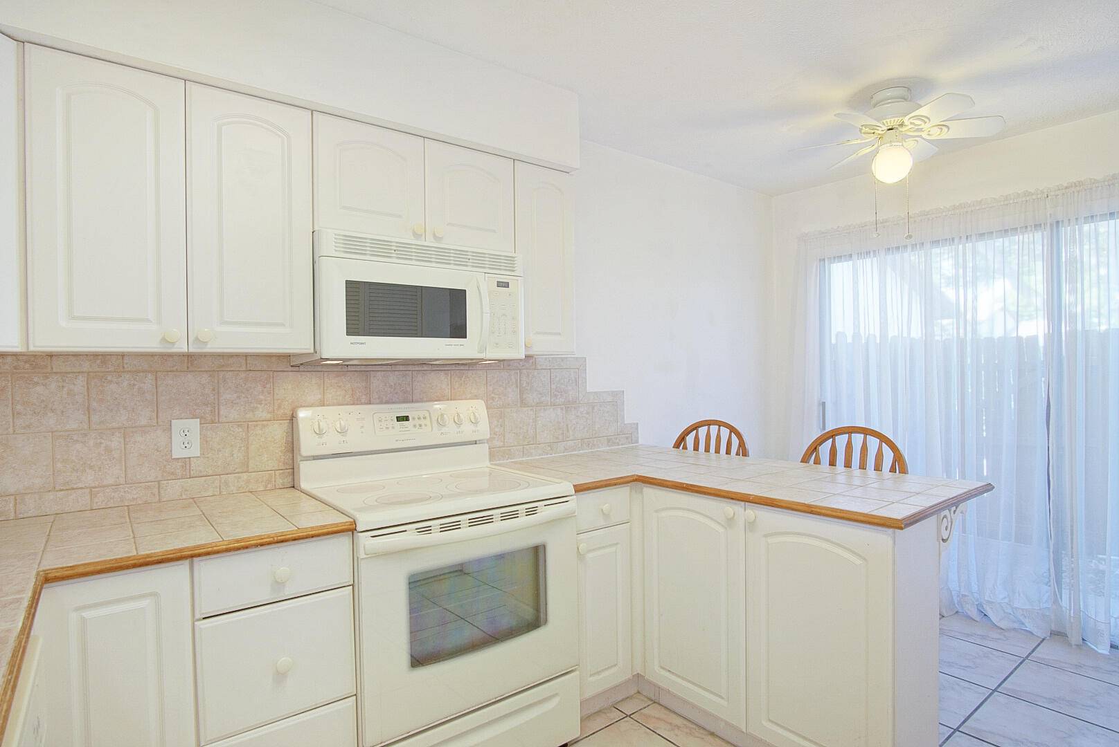 Fort Pierce, FL 34950,2060 Colonial RD 2