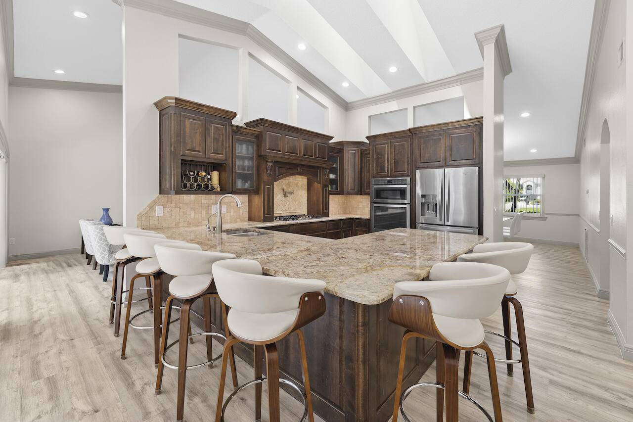 Wellington, FL 33414,15600 Rolling Meadows CIR