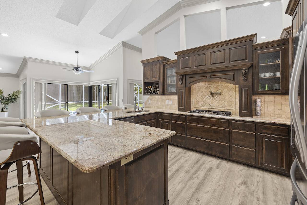 Wellington, FL 33414,15600 Rolling Meadows CIR