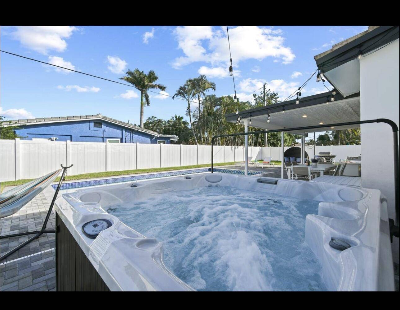 Lighthouse Point, FL 33064,5040 NE 22nd AVE