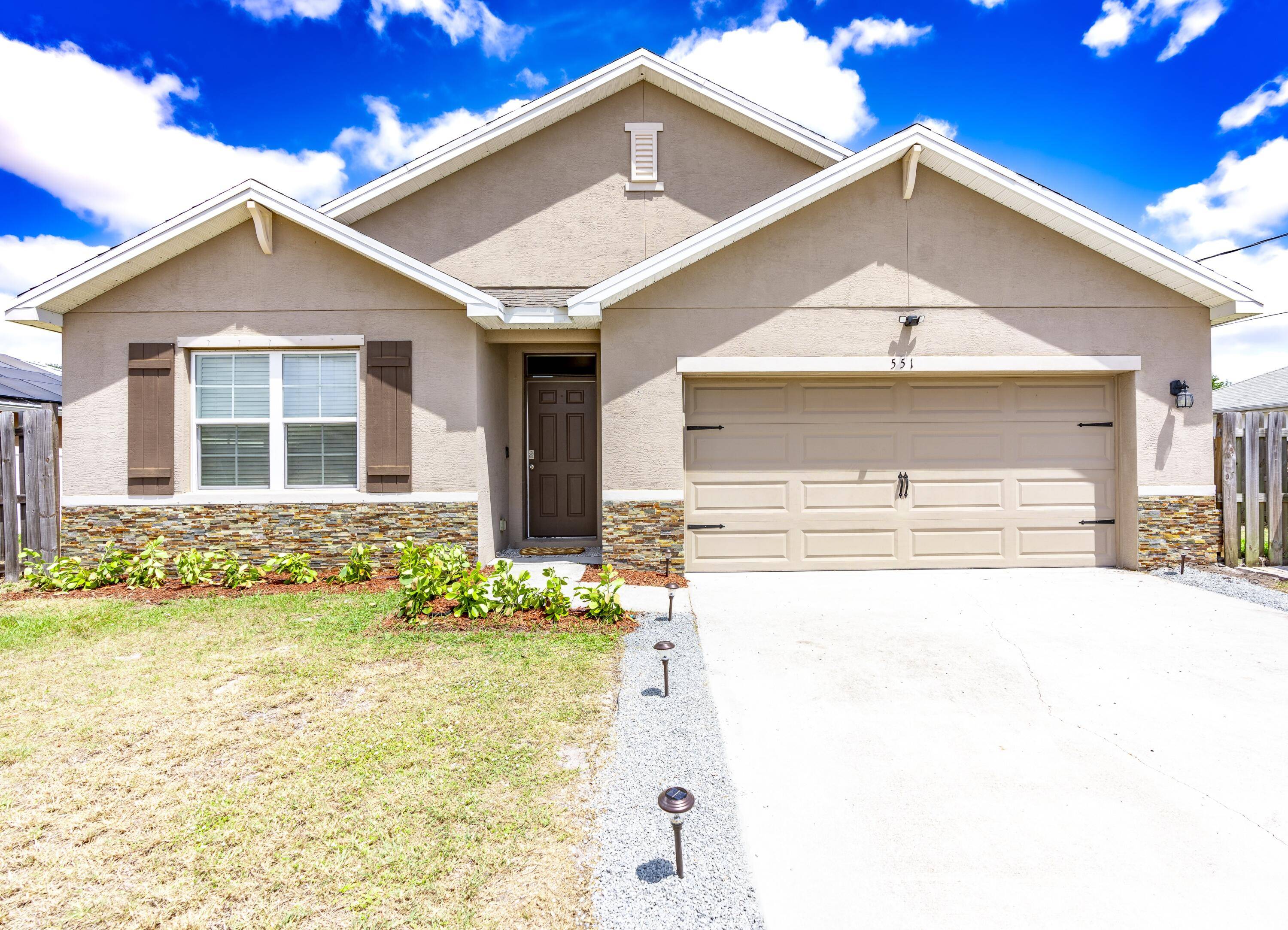 Port Saint Lucie, FL 34953,551 SW Lairo AVE