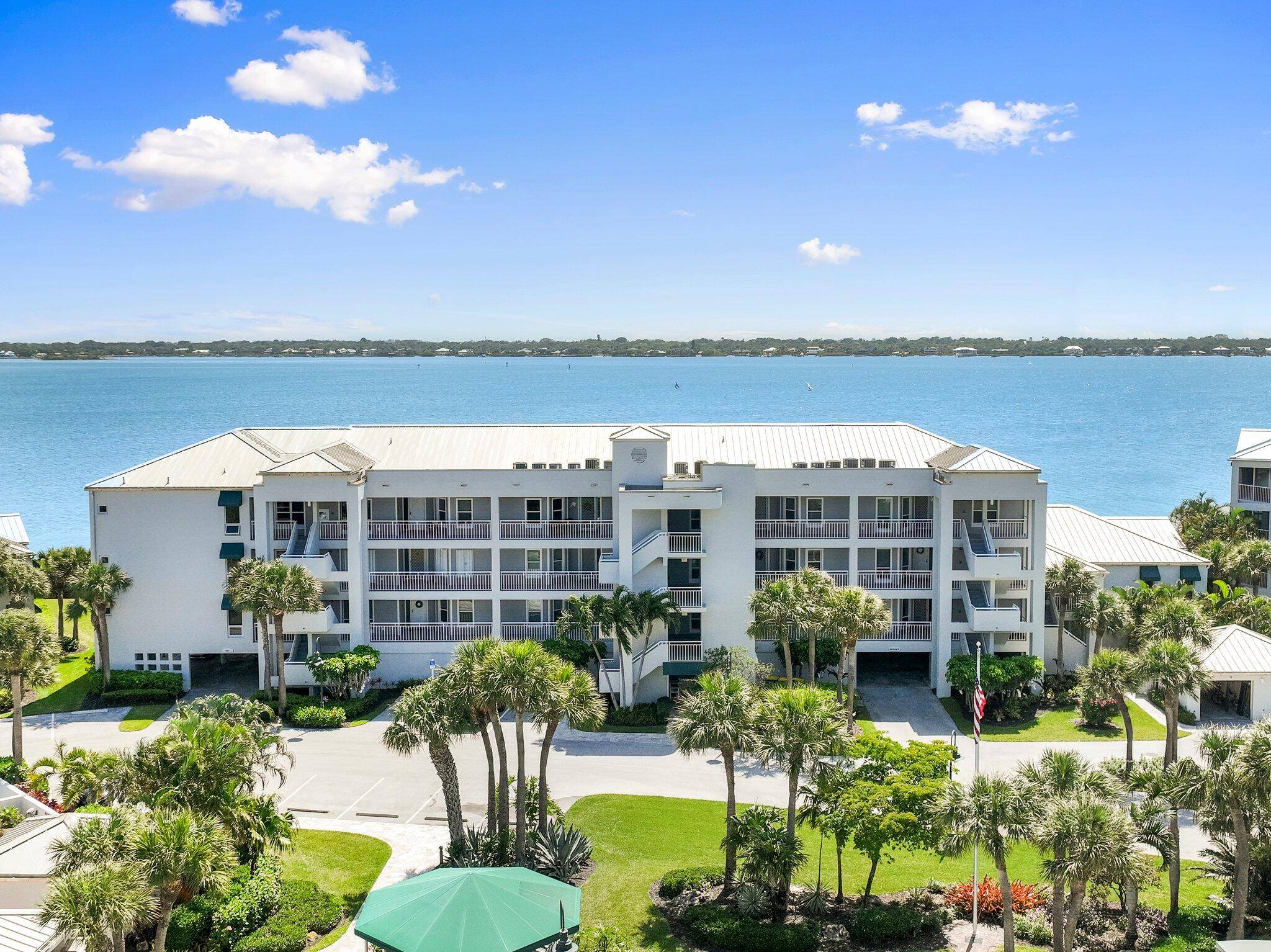 Stuart, FL 34996,164 NE Edgewater DR 2105