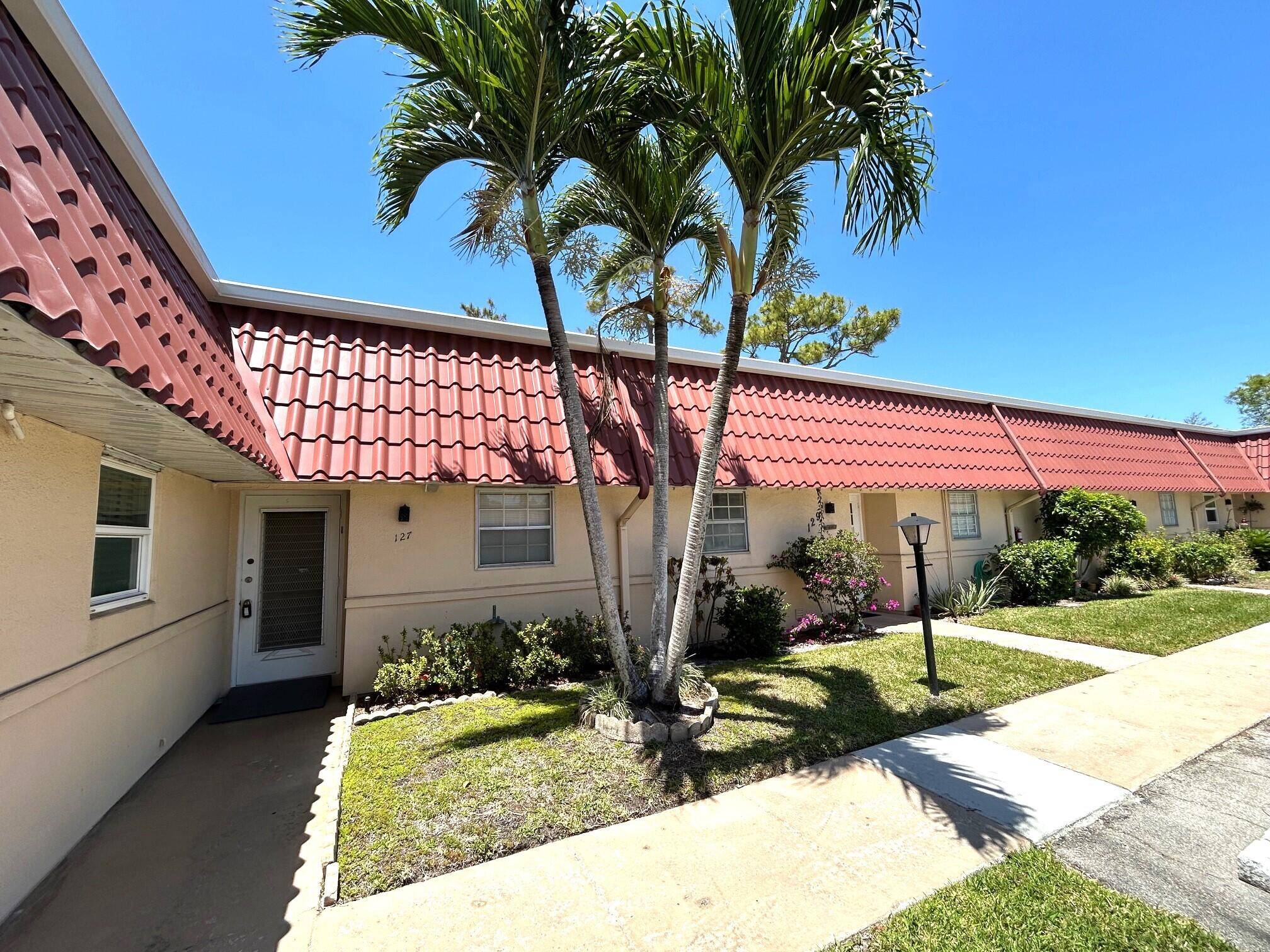 Lake Worth, FL 33467,127 Amherst LN
