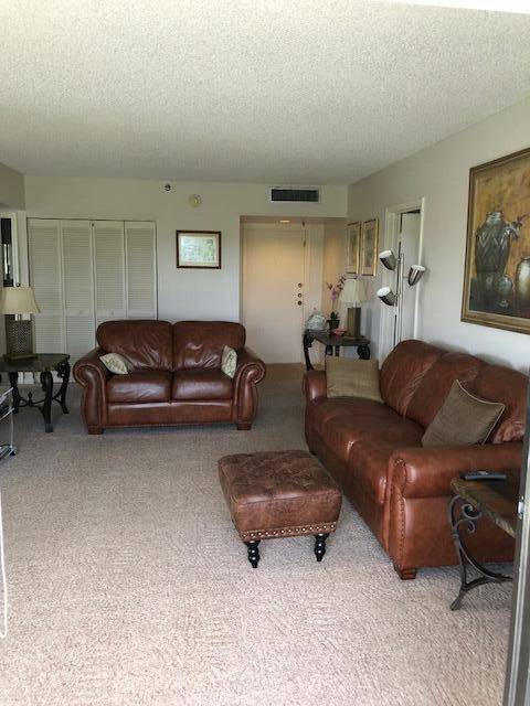 Boca Raton, FL 33434,6895 Willow Wood DR 1055