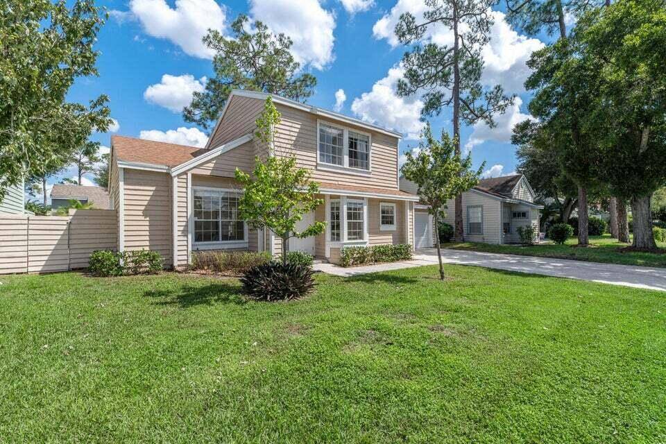 Wellington, FL 33414,1050 Aviary RD