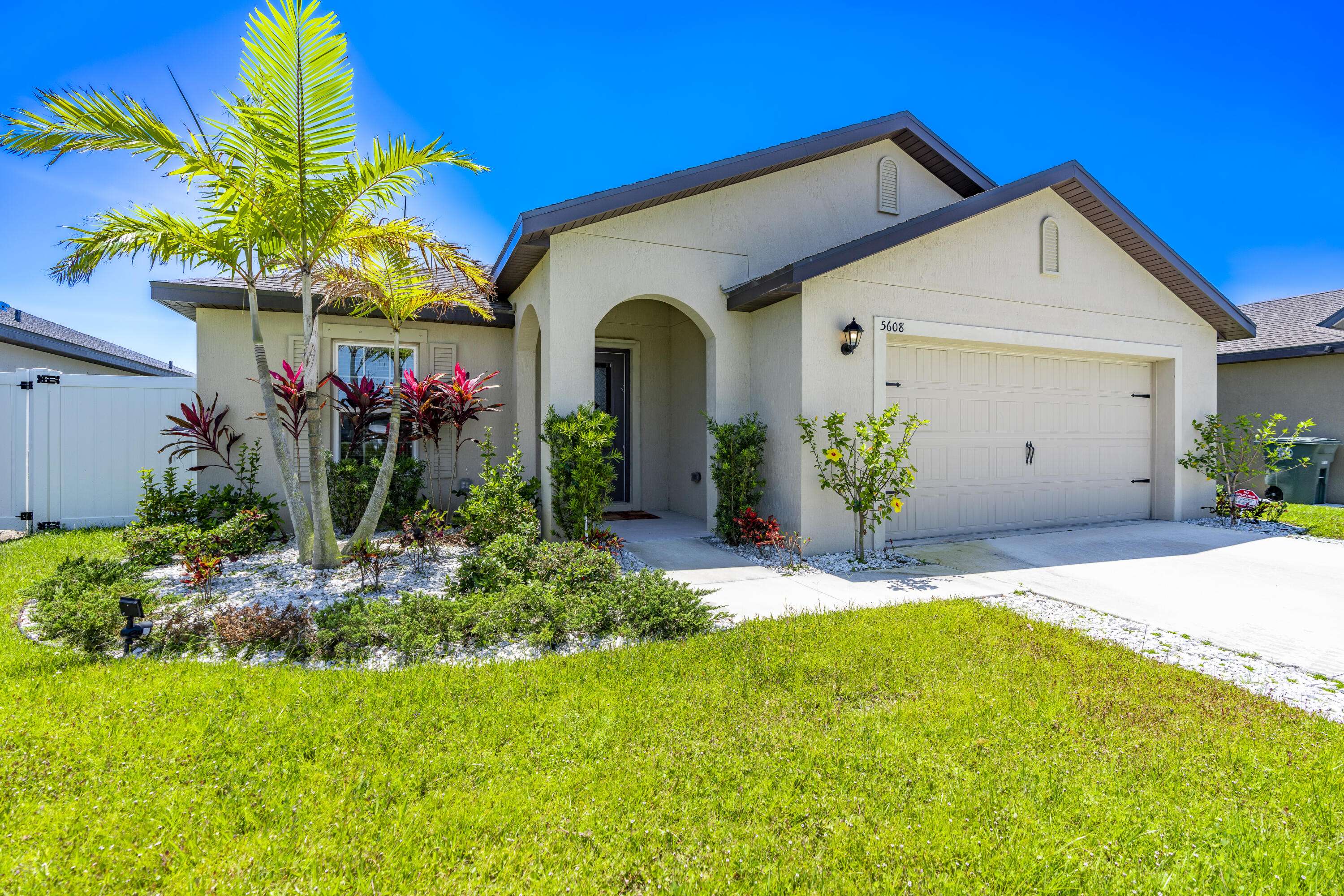 Fort Pierce, FL 34947,5608 Imagination DR