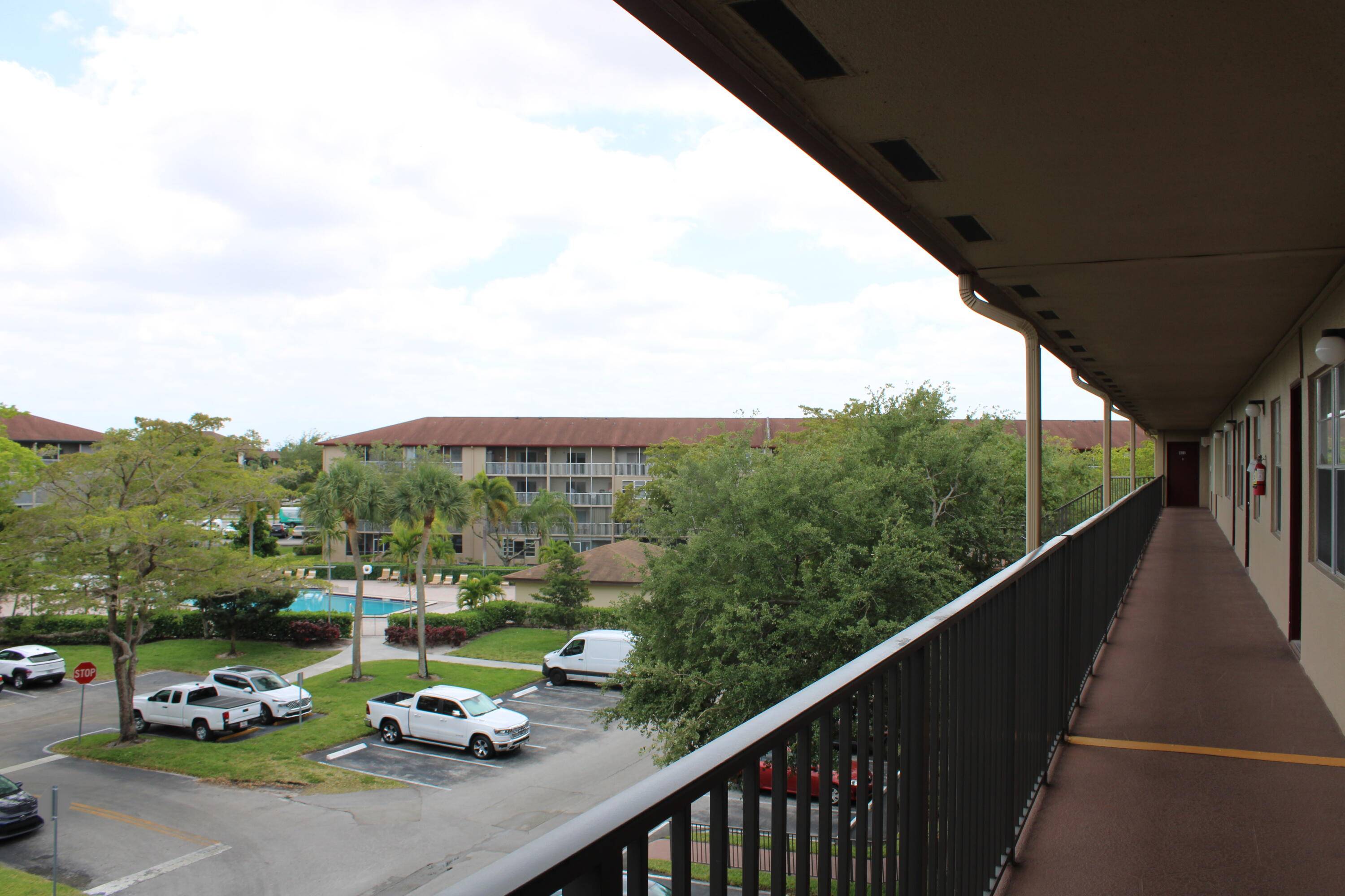 Pembroke Pines, FL 33023,850 SW 133rd TER 404b