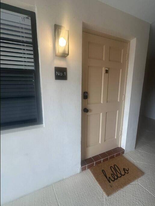 Deerfield Beach, FL 33441,664 SE 20th AVE 1