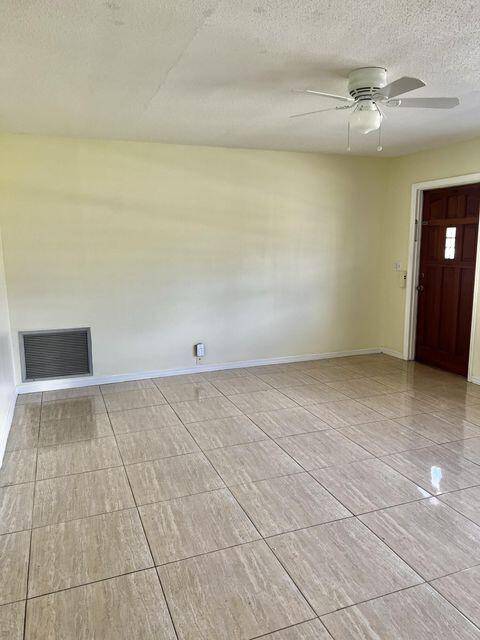 Boynton Beach, FL 33426,2020 SW Golf LN