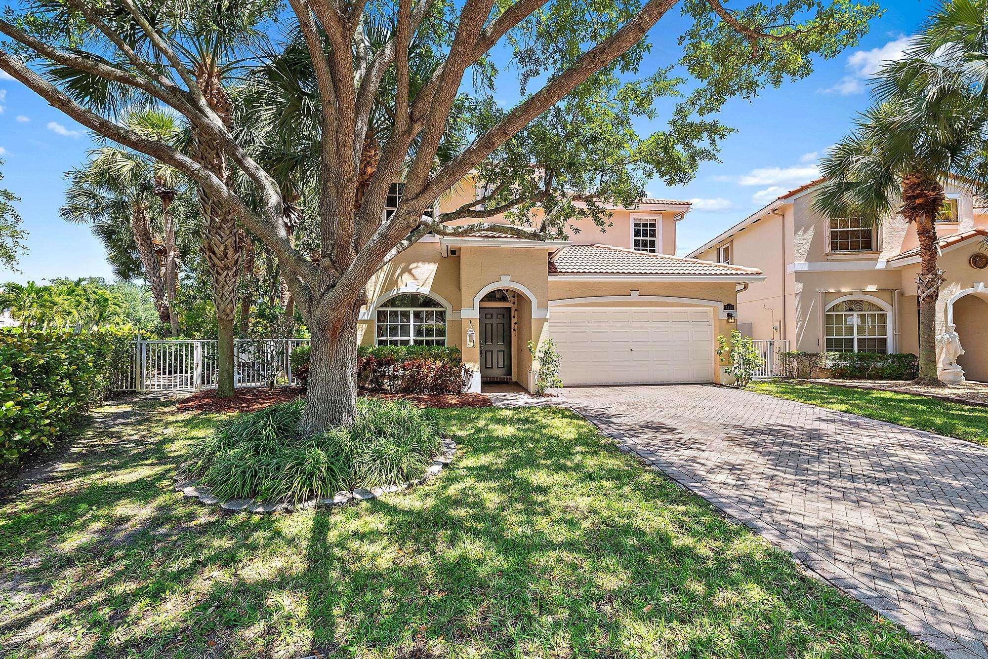 Palm Beach Gardens, FL 33418,4474 Thornwood CIR