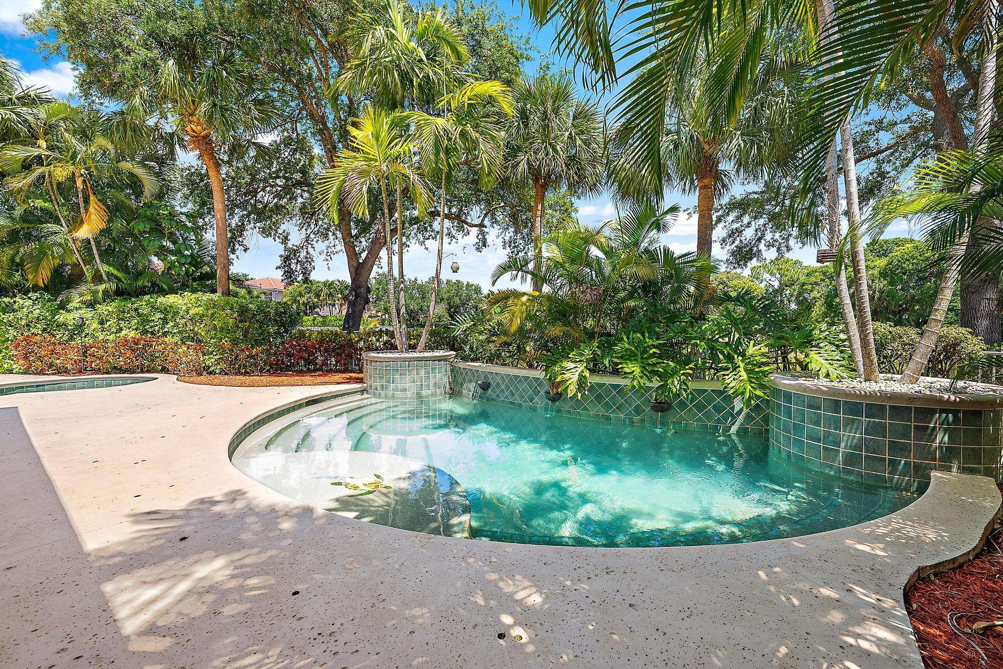 Palm Beach Gardens, FL 33418,4474 Thornwood CIR