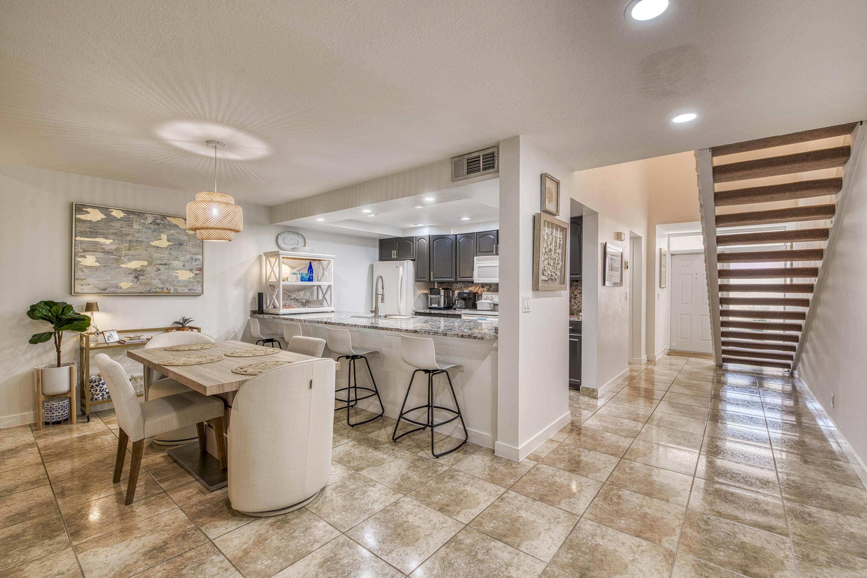 Palm Beach Gardens, FL 33418,216 Old Meadow WAY