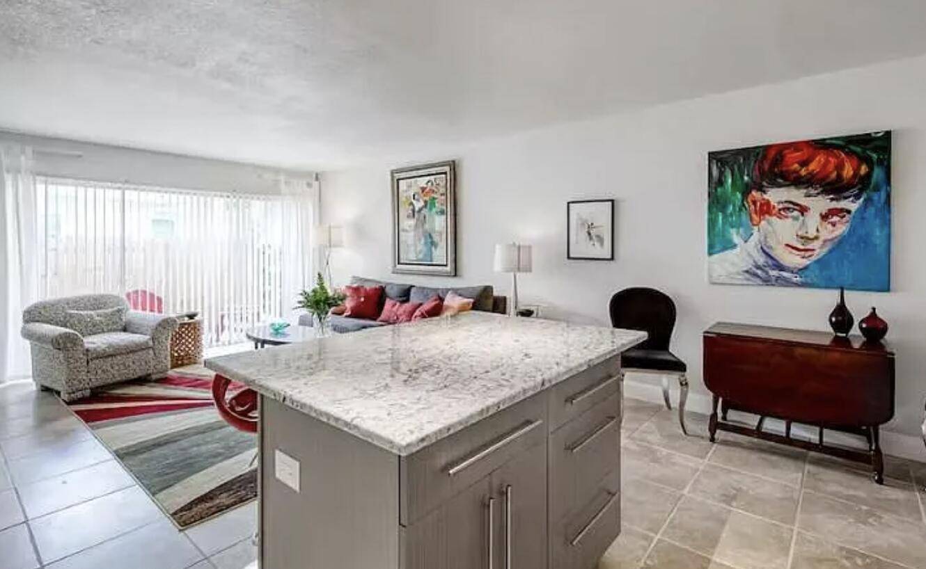 West Palm Beach, FL 33405,3625 S S Olive Ave D