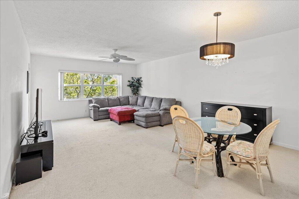 Plantation, FL 33317,6731 Cypress RD 301