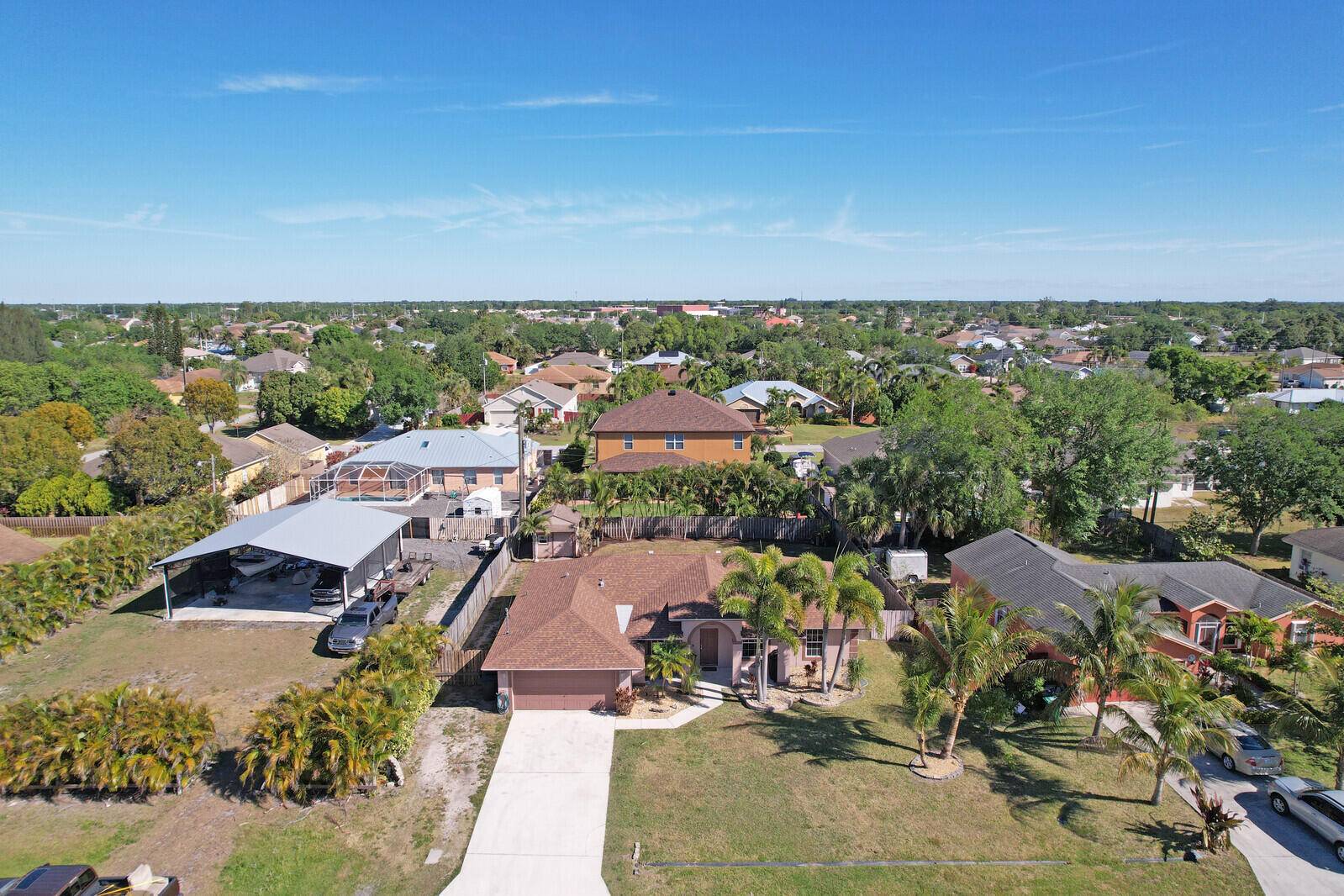 Port Saint Lucie, FL 34953,571 SW Baoy AVE